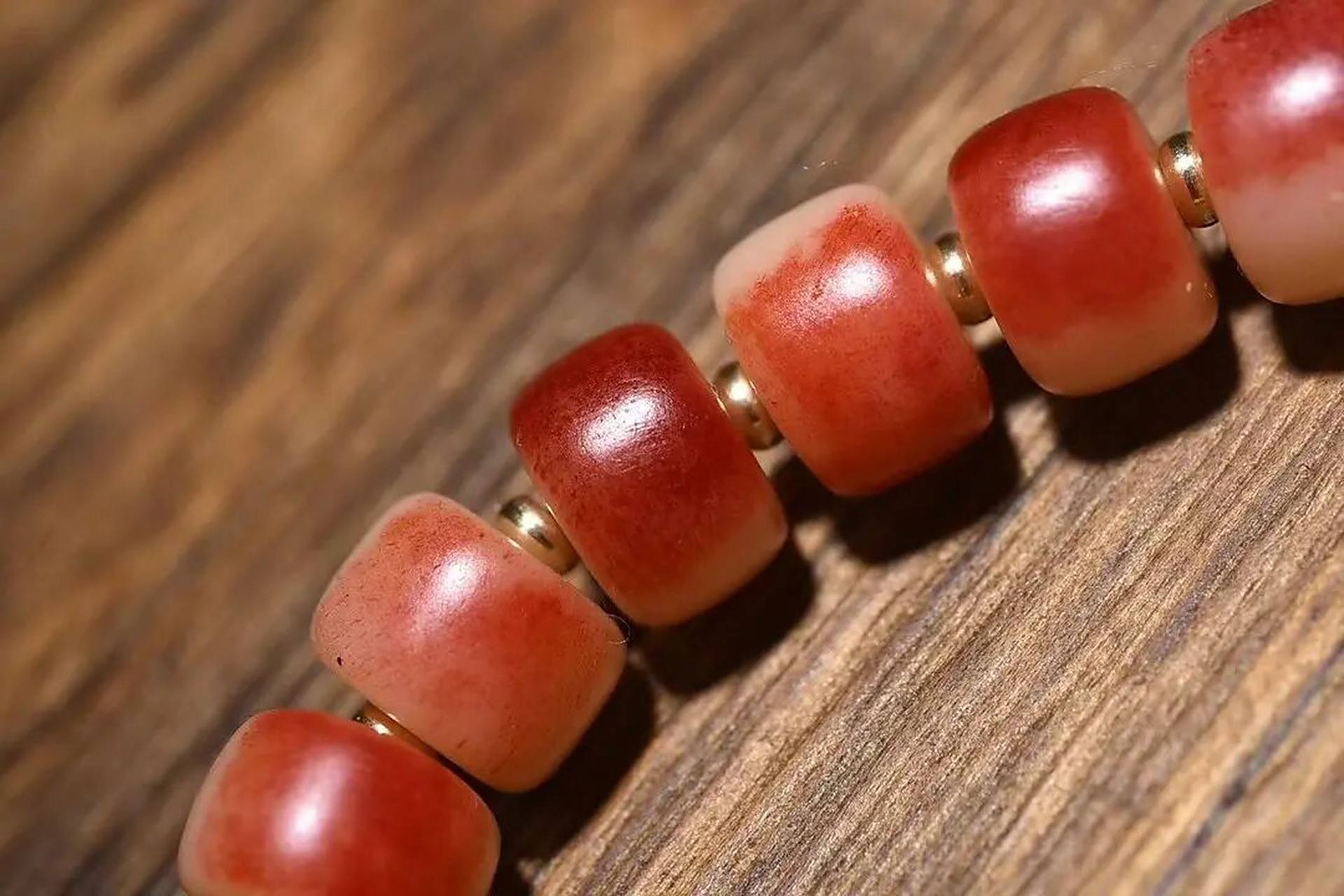 大猫骨老型手串 大猫骨老型手串 超油润骨质 	 尺寸:12x9mm 克重约38.