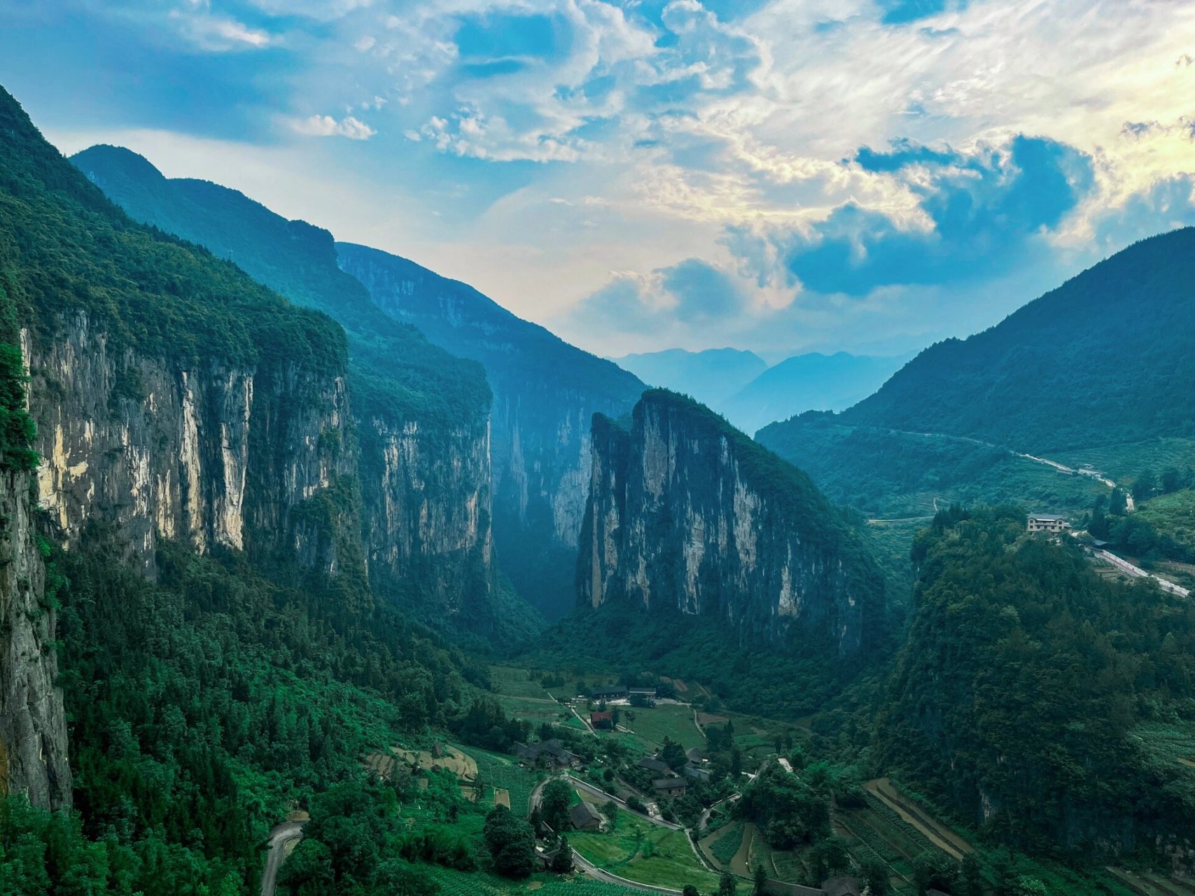 99位置:重庆奉节县兴隆镇 旱夔门 	 01导航:旱夔门景区(三峡原乡