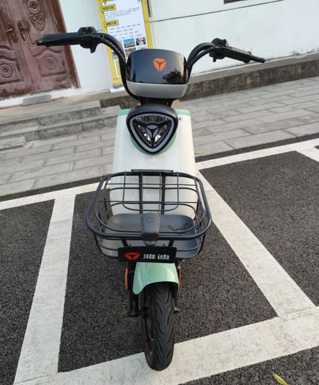 雅迪乐尚电动车,石墨烯五块电瓶,3300贵不贵 求助万能姐妹们,3300价位