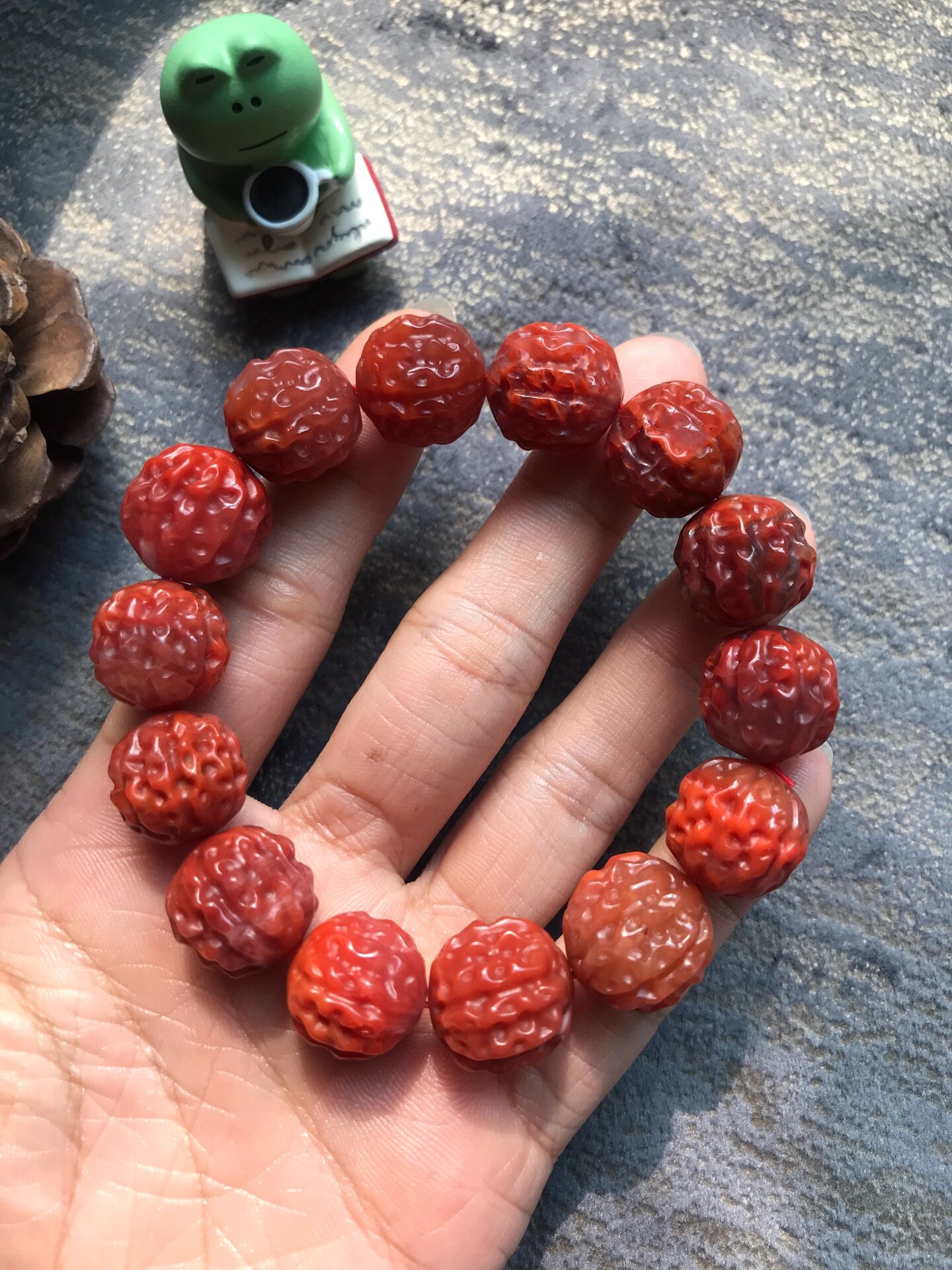 南红金刚核桃珠手串