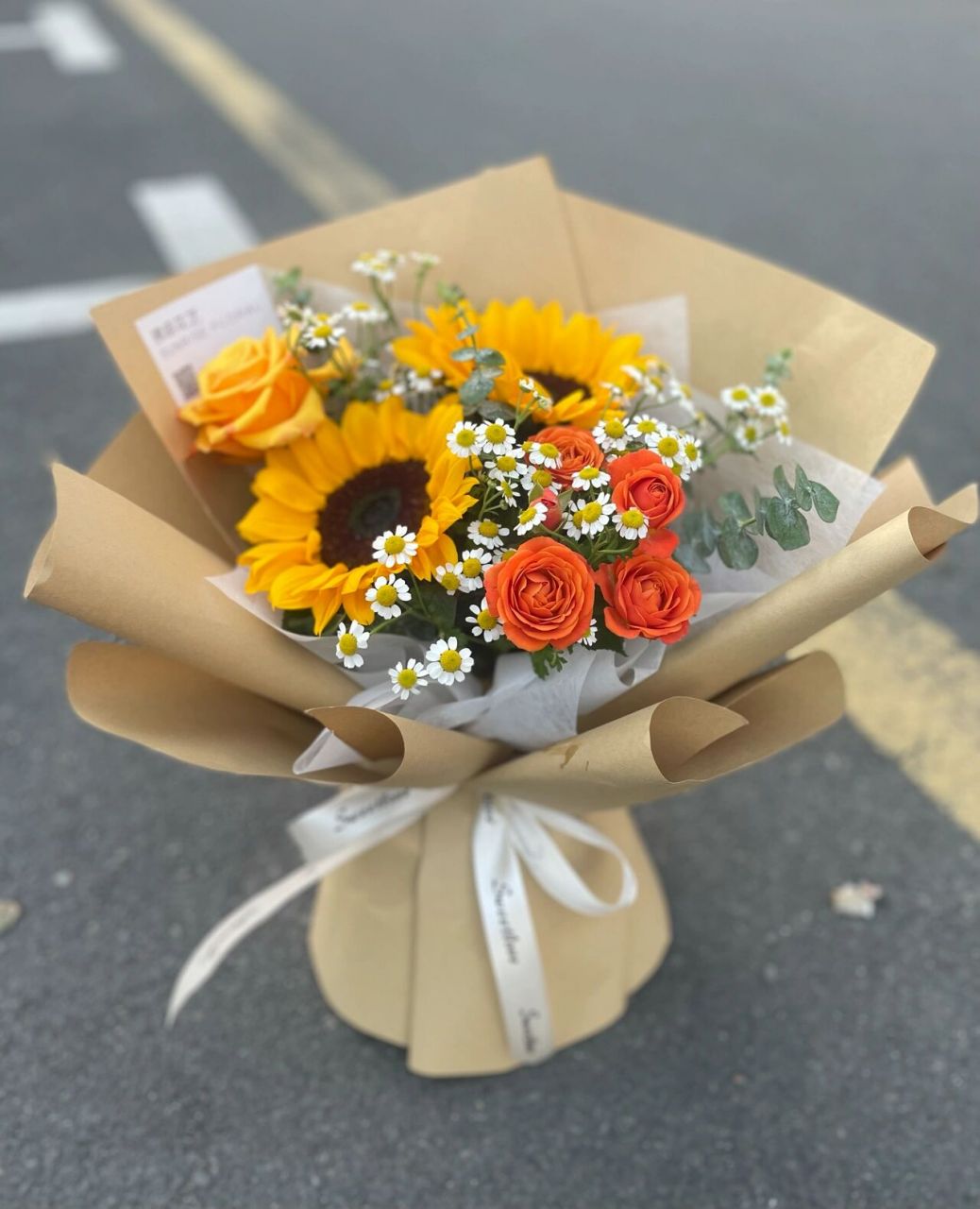 向日葵小花束 最近向日葵小花束挺多