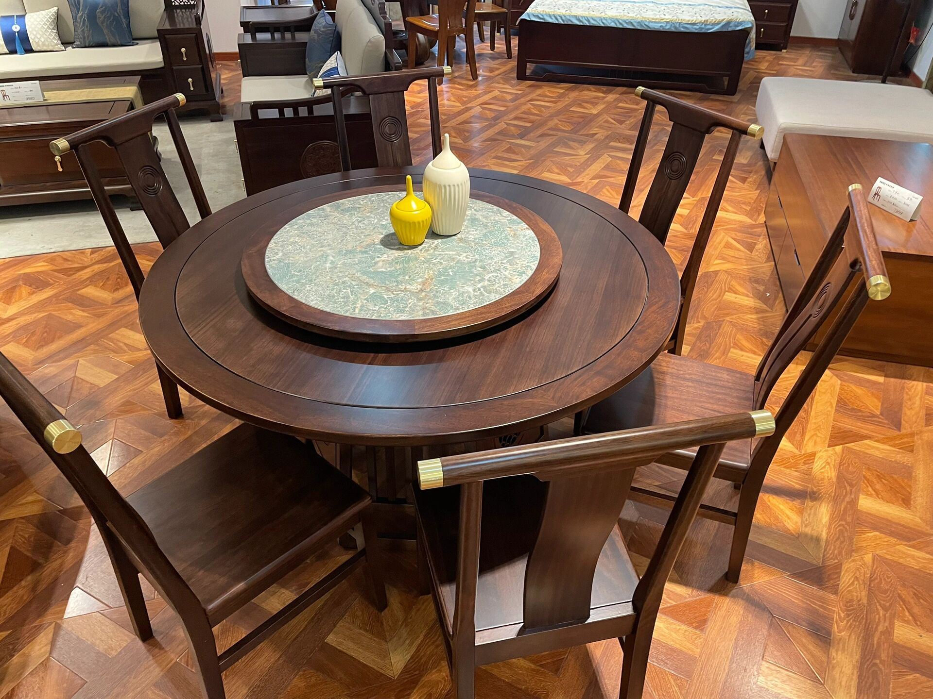 平湖市区家具批发丨免费设计|上门量身定做 为民家具专做家具批发30多