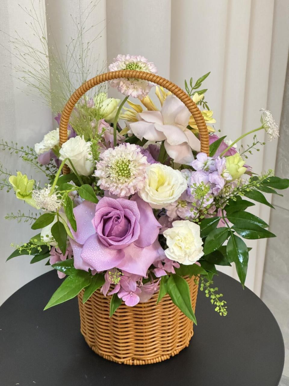 温柔如你,肆意浪漫 和大家一起创作了韩式夏日花篮04 韩式花艺在