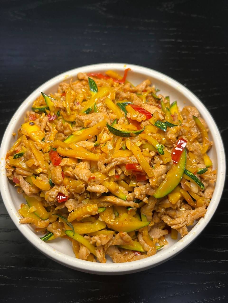 南瓜丝炒肉00(附教程) 嫩南瓜炒肉丝真的太好吃了 超下饭!