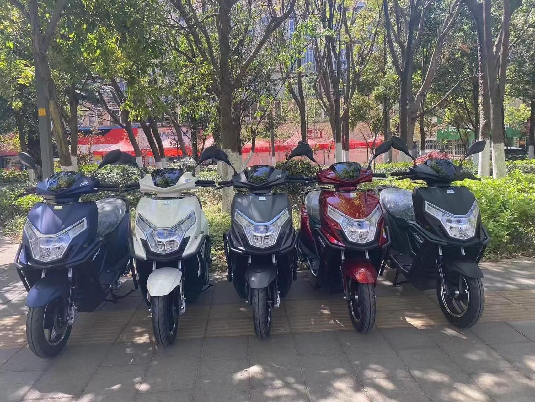 建设摩托——通路车型30多个踏板款式 : 初恋  ,1889舰,魔兽  等系列