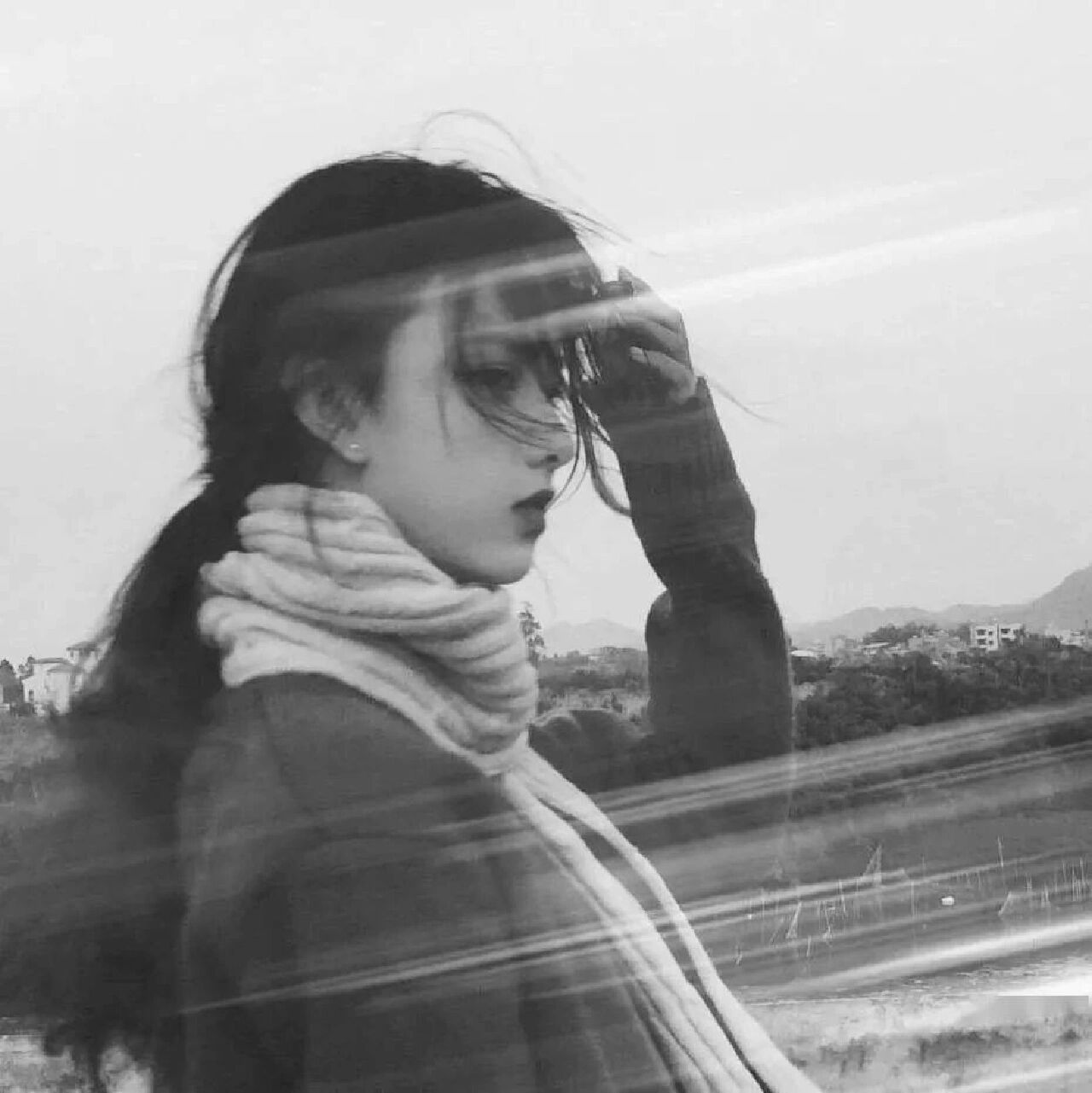 ins风黑白女生头像