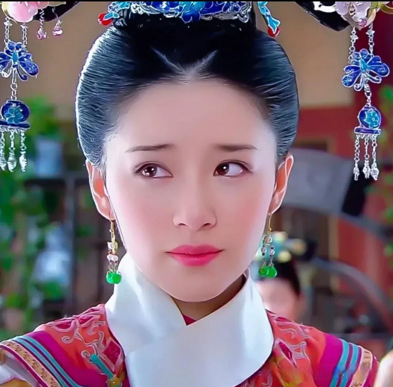 在《新还珠格格》里,欣荣是个令人讨厌的角色,她用尽心机,只为俘获