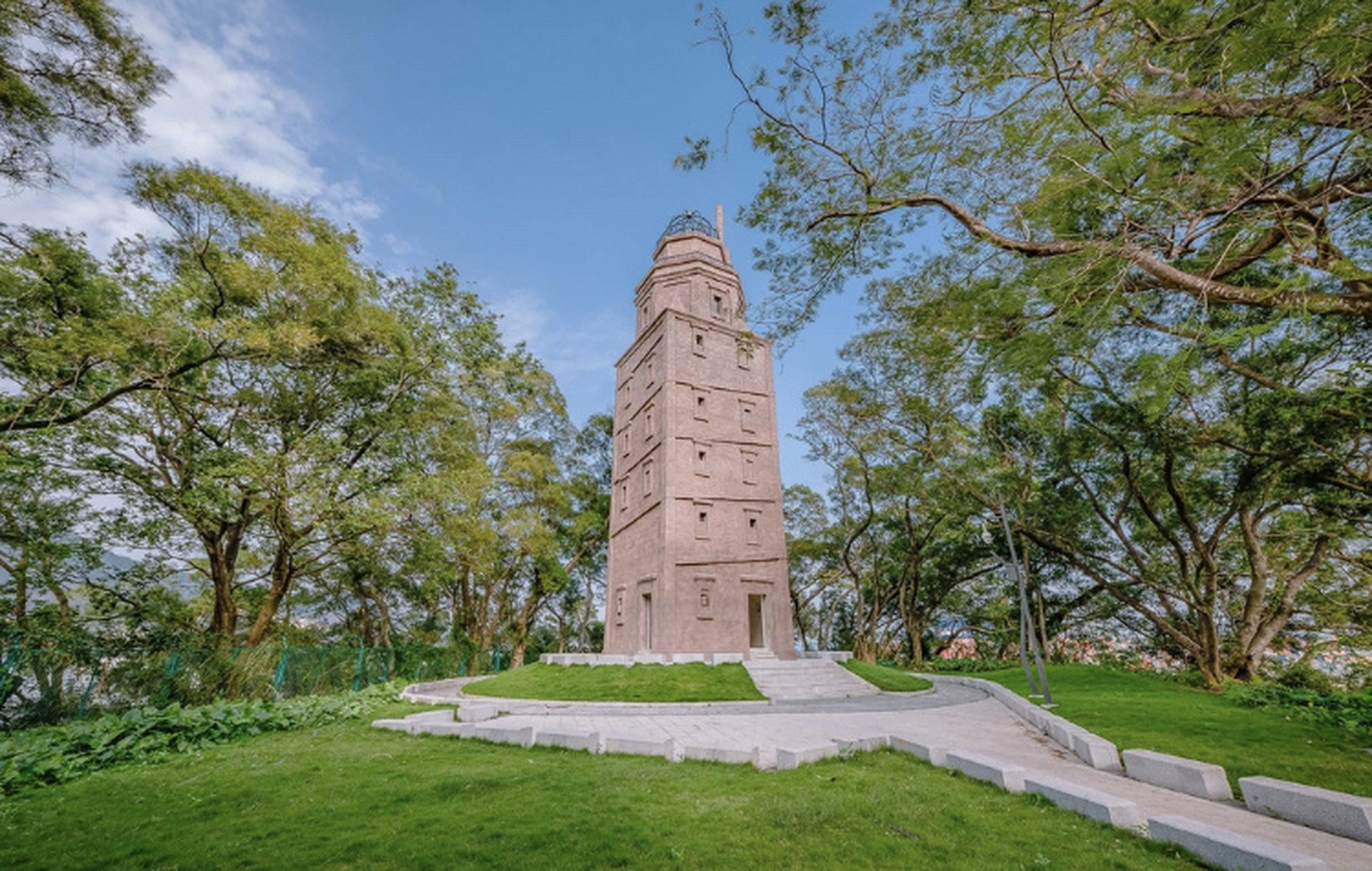 深圳新开的公园-烟墩山国际友好公园 位于盐田滨海的烟墩山国际友好