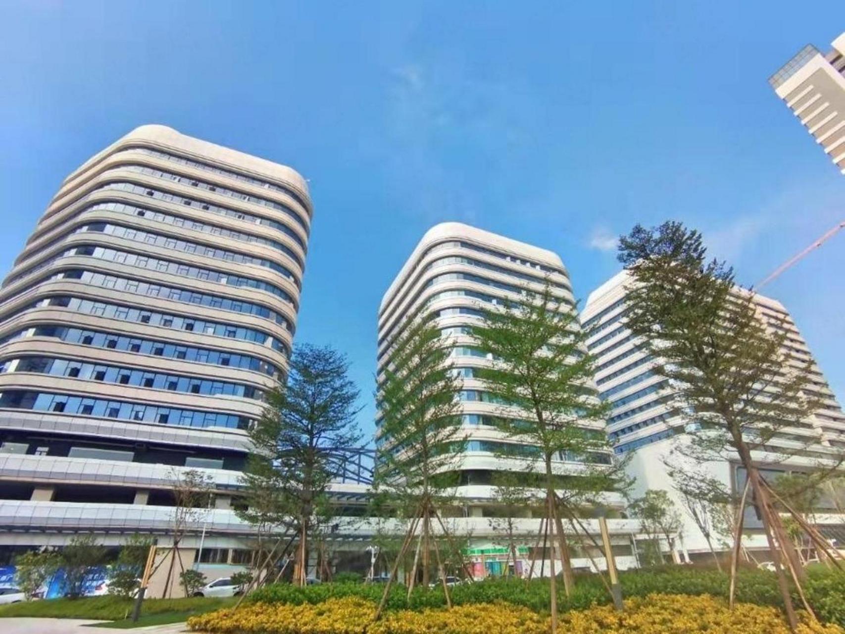 黄埔萝岗地铁口至泰商业广场商业综合体甲级写字楼132.