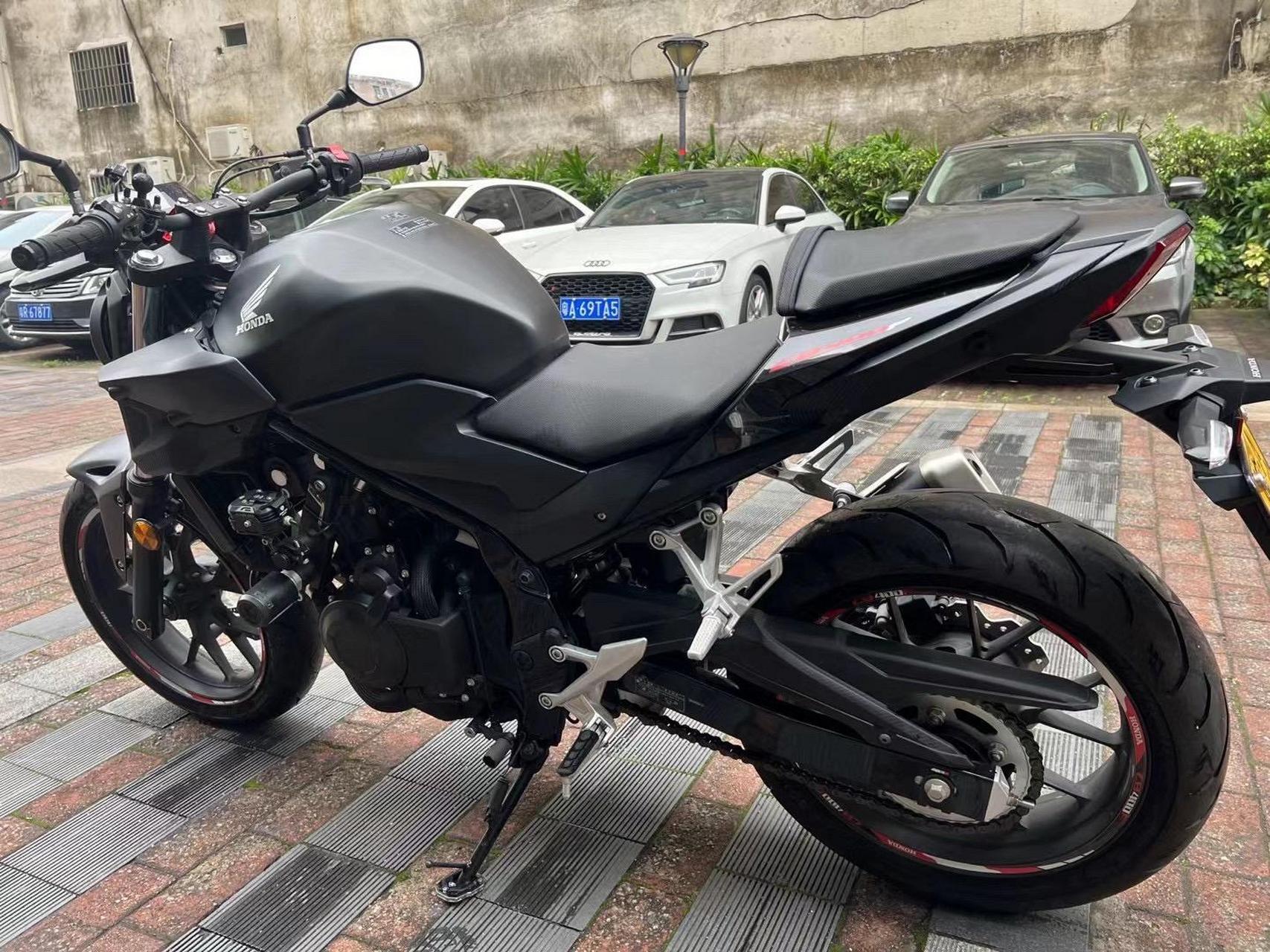 22/3本田cb400f圆灯,加装防摔,天使眼射灯,车况免谈只行驶3700公里,准