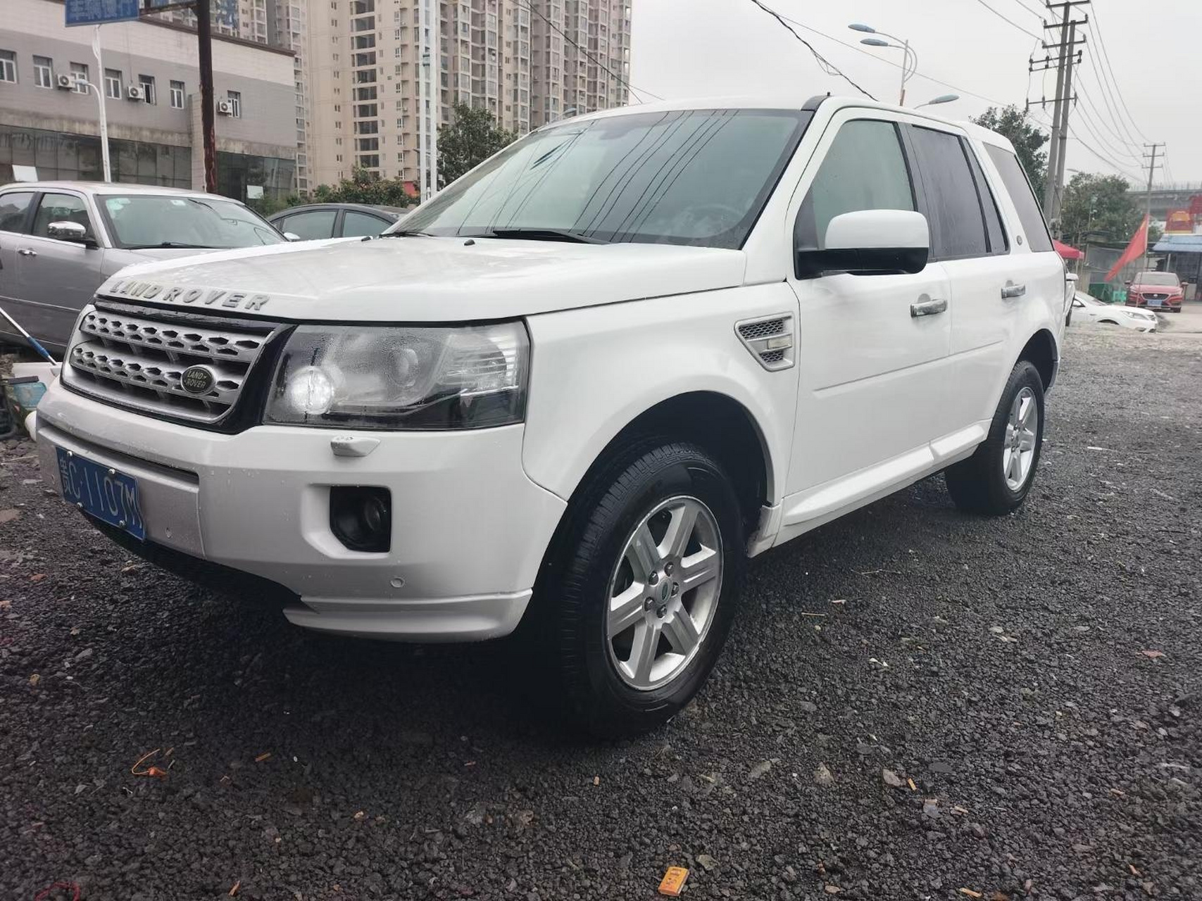 11年11款英国皇室专用座驾 路虎发现神行2   3.