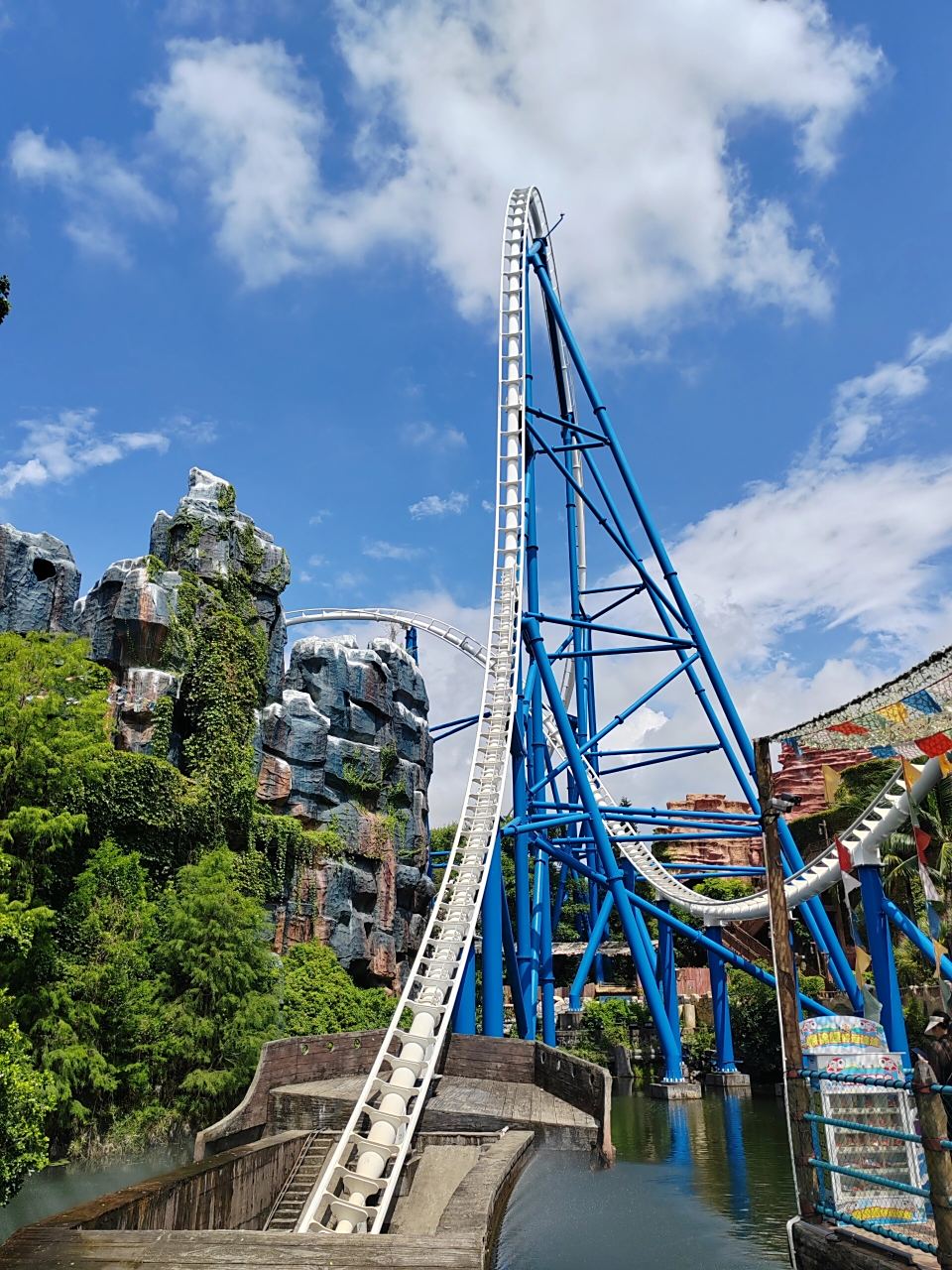 雪域雄鹰过山车全程睁眼勇不勇哈哈哈 好勇的我 欢乐谷