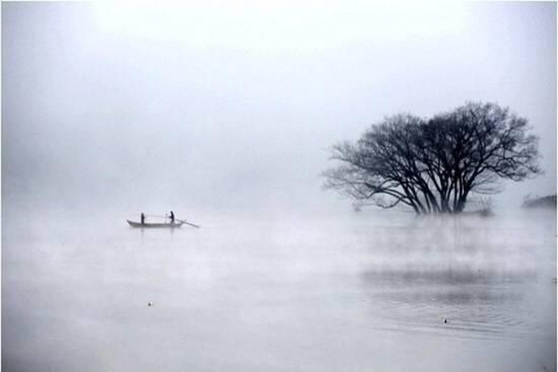 徐枋,字昭法,號俟齋,晚號秦餘山人,長洲人.明崇禎壬午舉人.