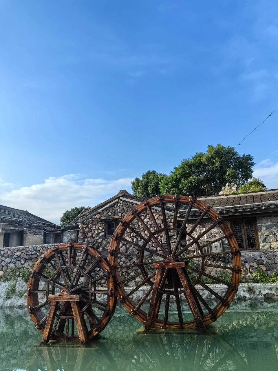 国庆带娃 i 苍南矾山福德湾半日游 苍南矾山镇,因盛产明矾而得名.