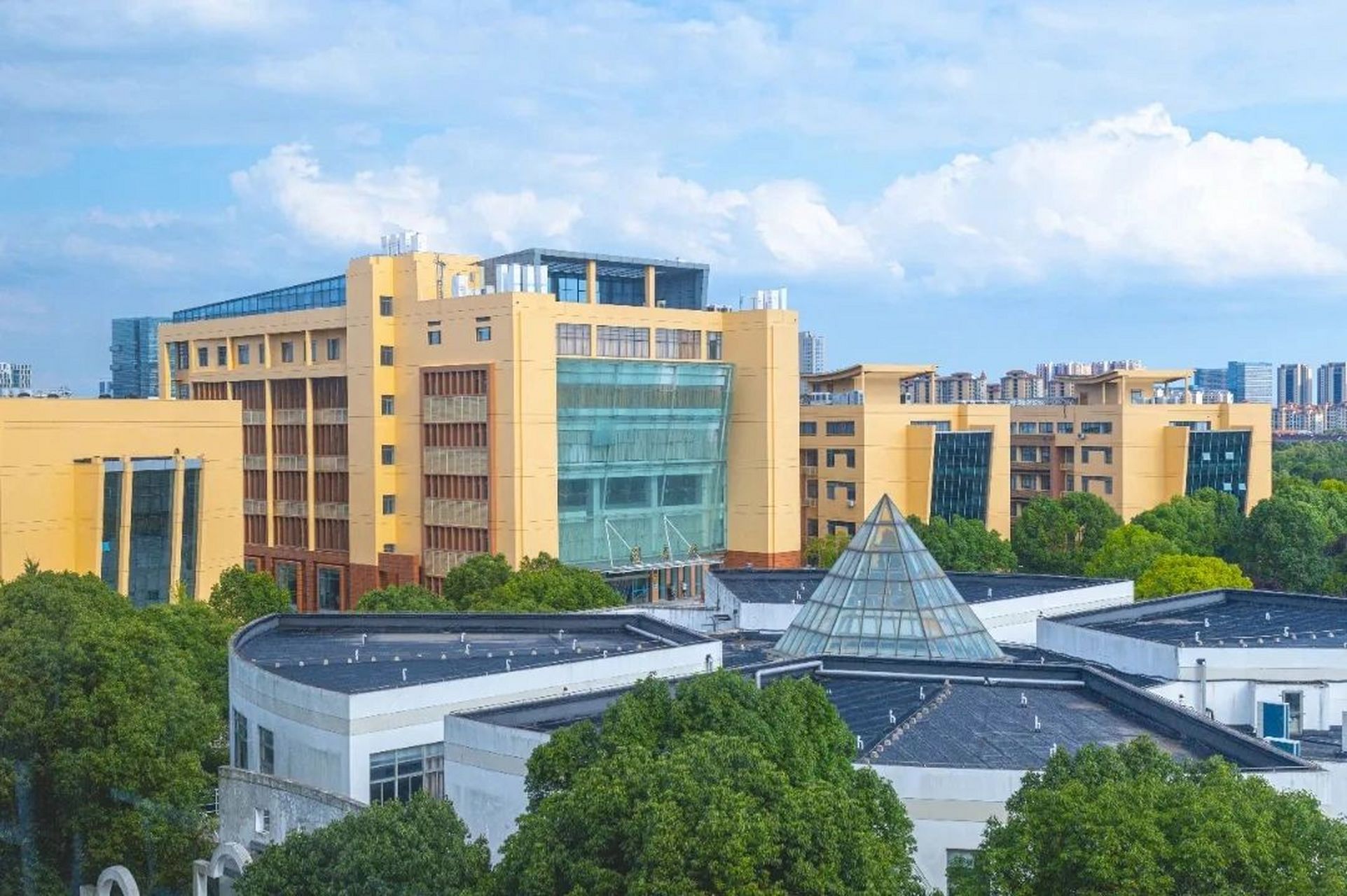 欢迎来到常州大学科教城校区!