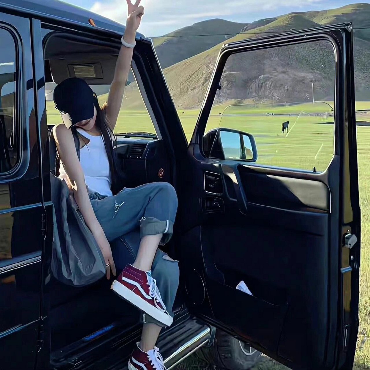 头像女 "鲜花永远是平淡生活里温柔的光"#头像分享# #头像# #女生头像