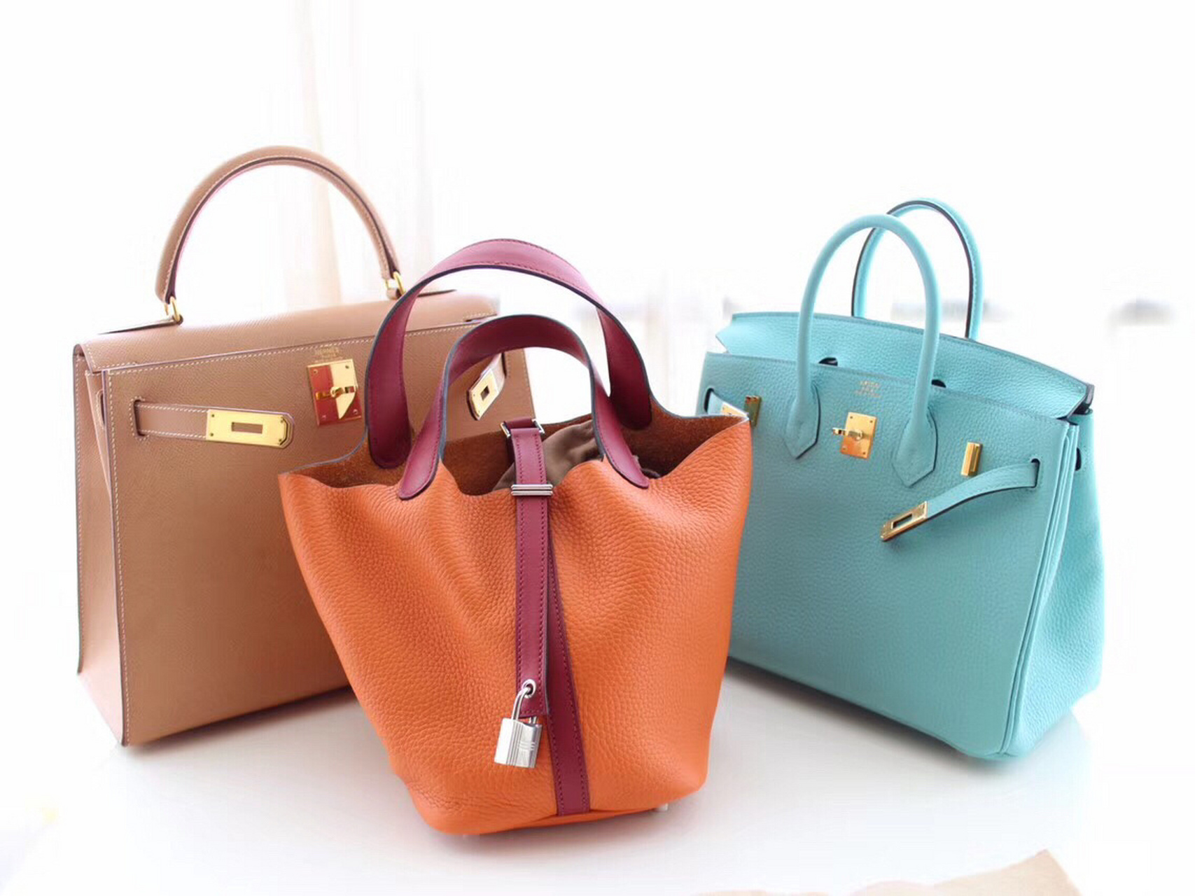 都是这些年努力工作的回报 人生第一个爱马仕就是这个蓝色bk25的,颜色