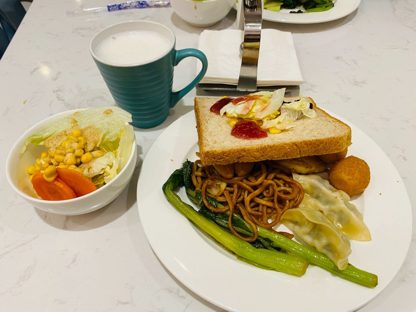 梅河口住宿|白玉兰酒店 属于梅河口比较好的酒店了 说是准五星级 环境