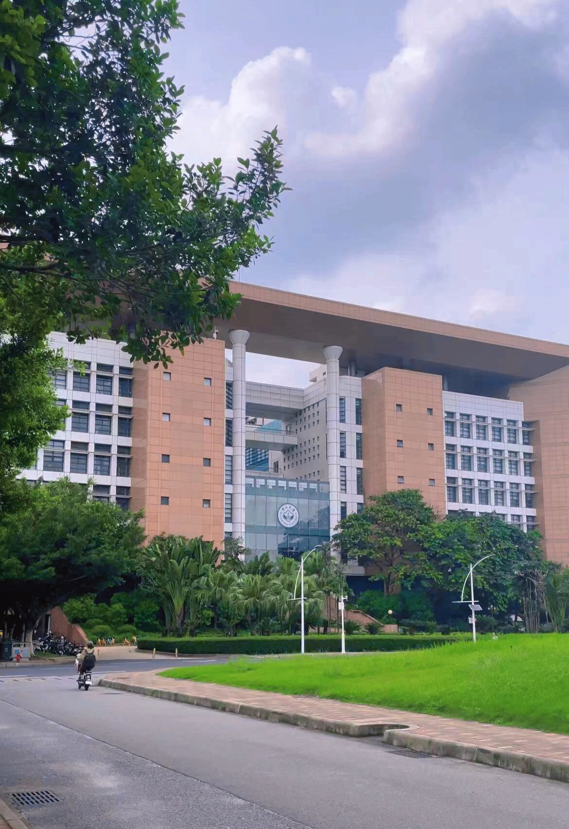 中山大学东校区环境图片