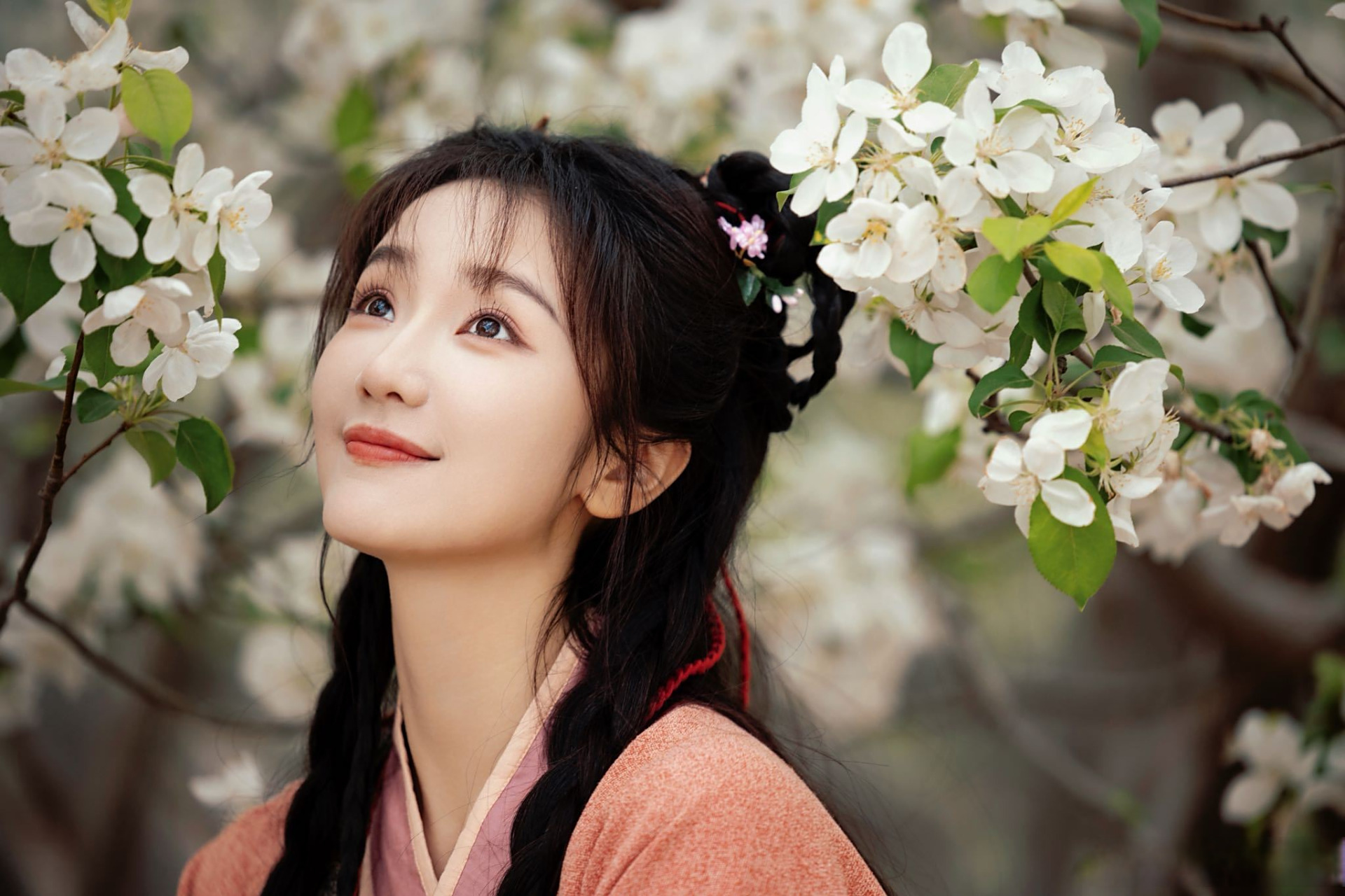 肖燕黄蓉造型好灵##肖燕古装写真复刻黄蓉造型# @肖燕shane 发布一组