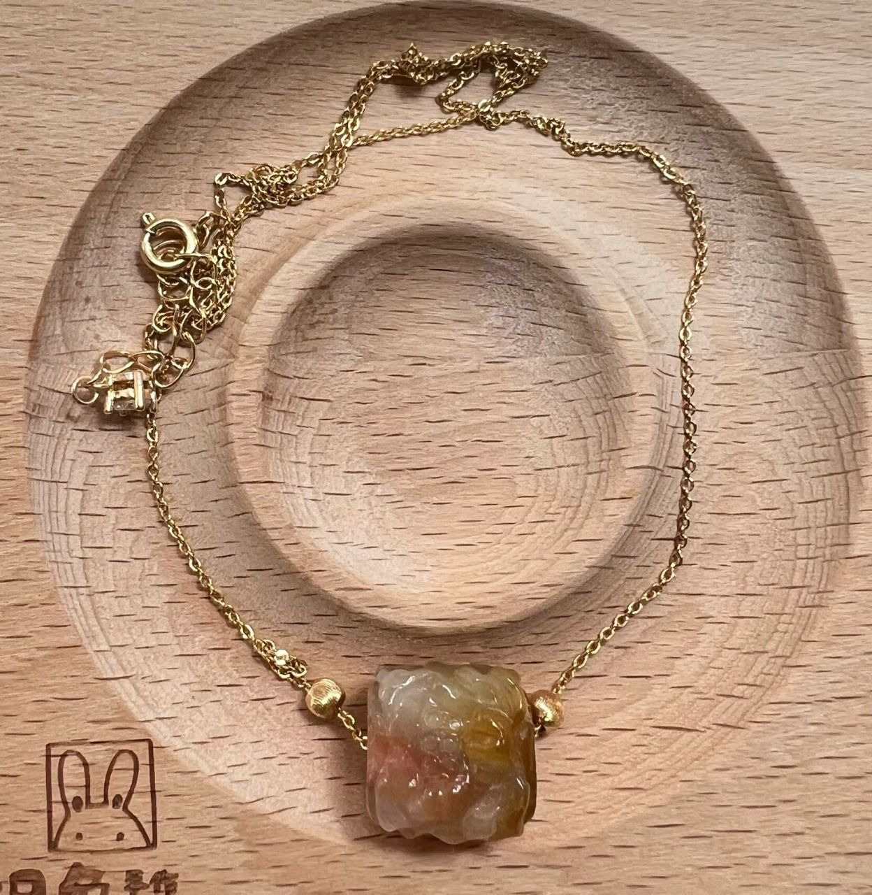 盐源玛瑙荷塘月色方糖项链 盐源玛瑙方糖,荷塘月色的花纹 单个尺寸12