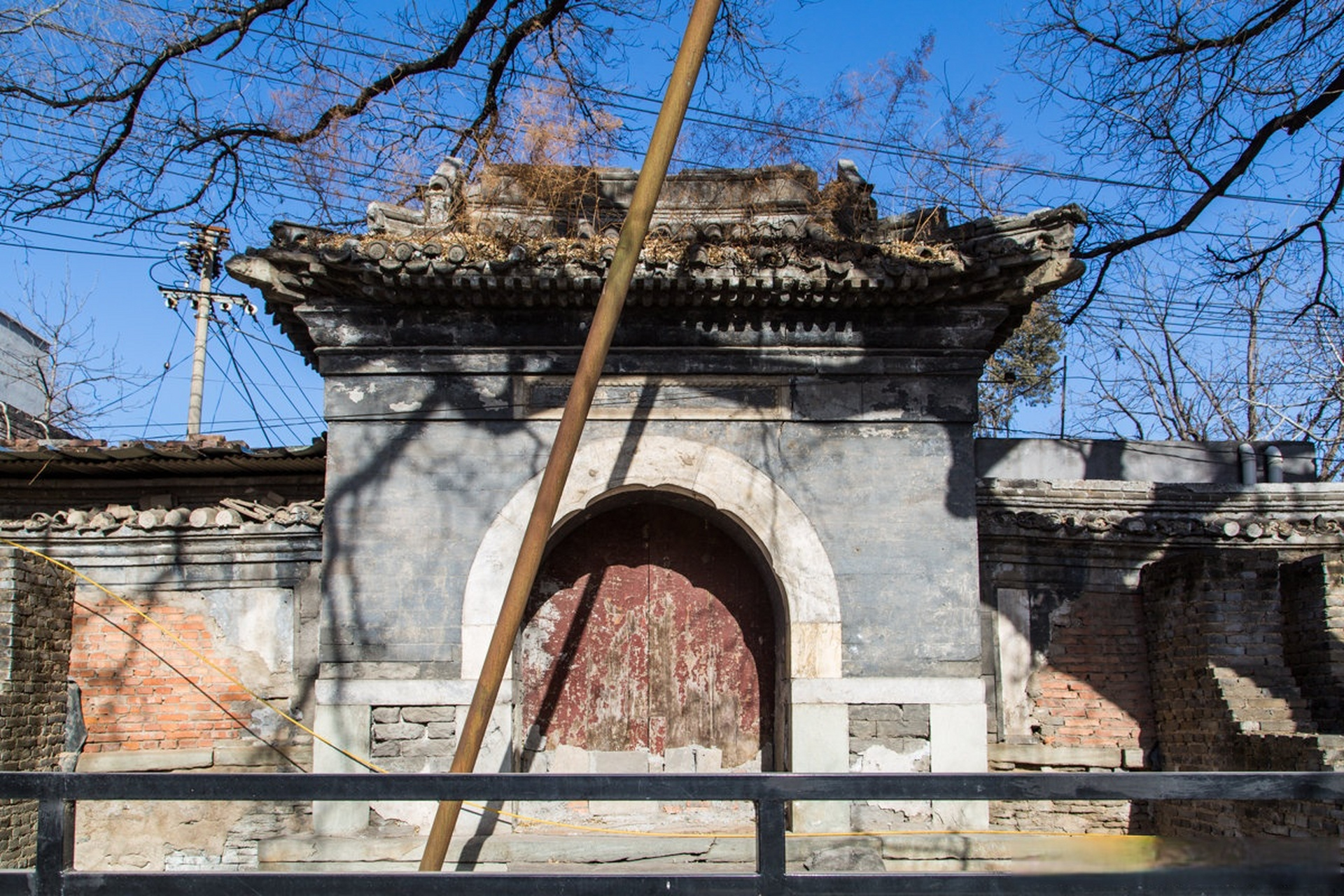 未经修缮的古迹|北京.延庆寺山门