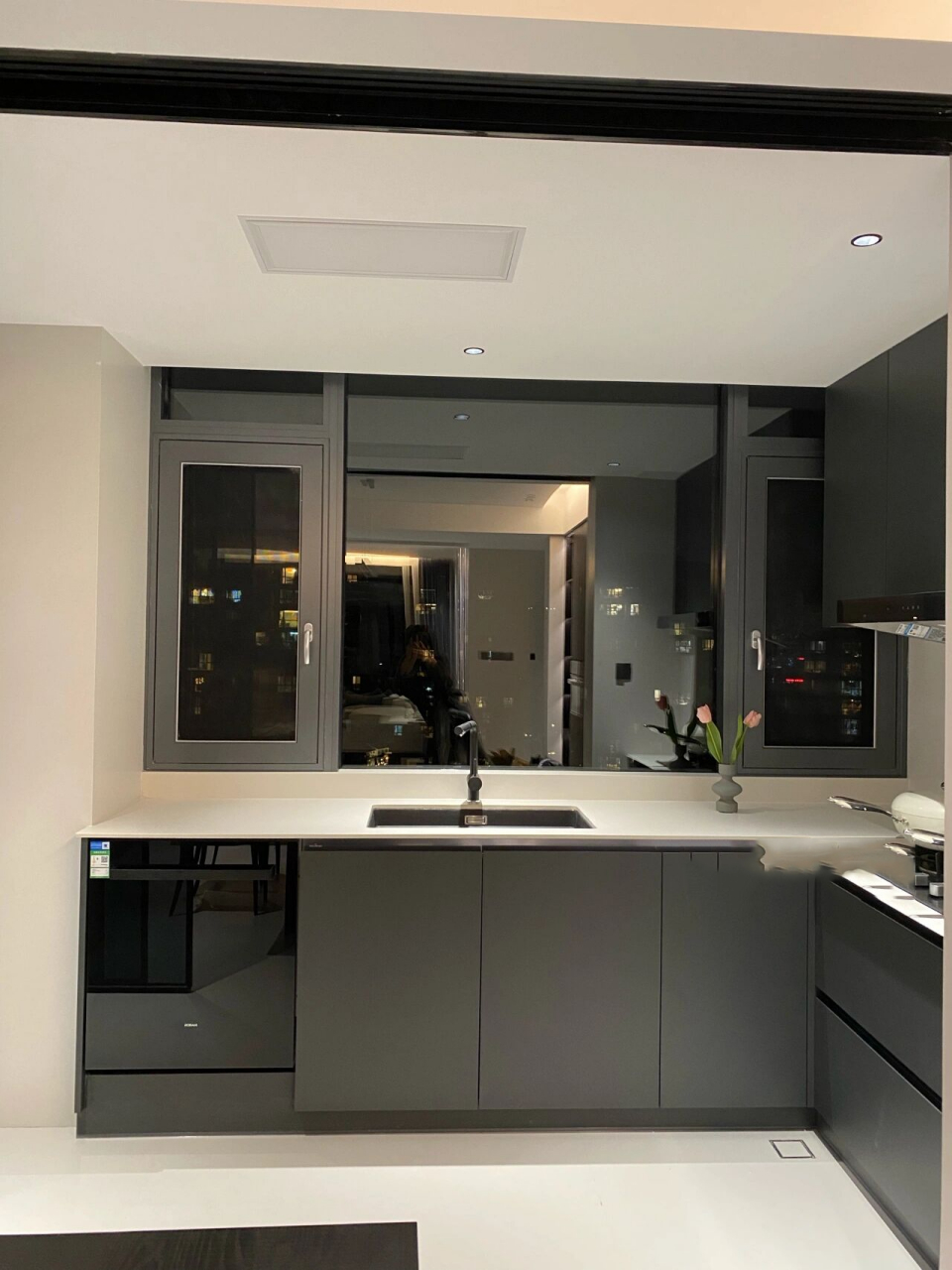 深灰色极简橱柜 家里的颜值担当!