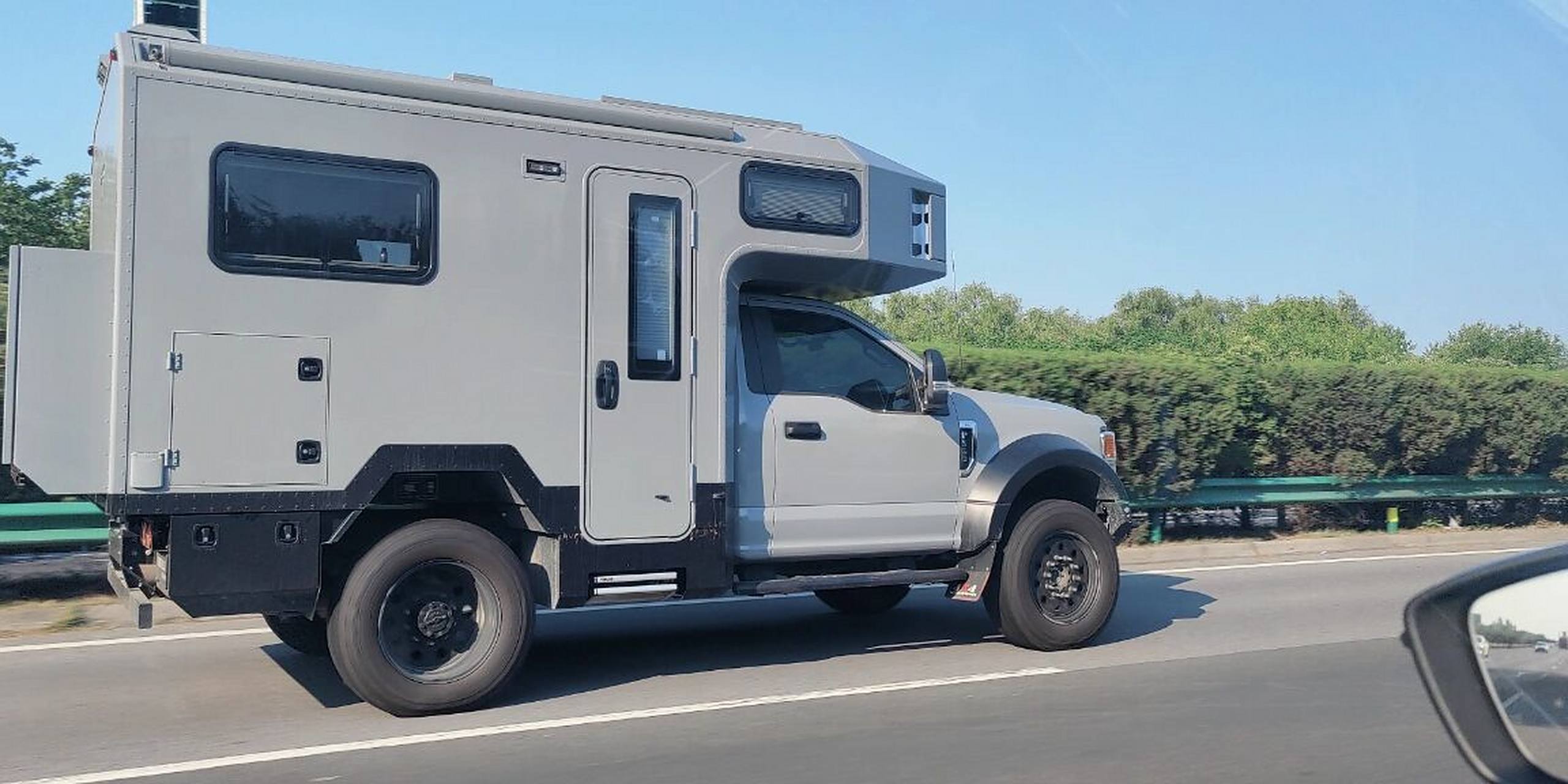 国内外福特f550横向对比[并不简单] #福特f550# #房车