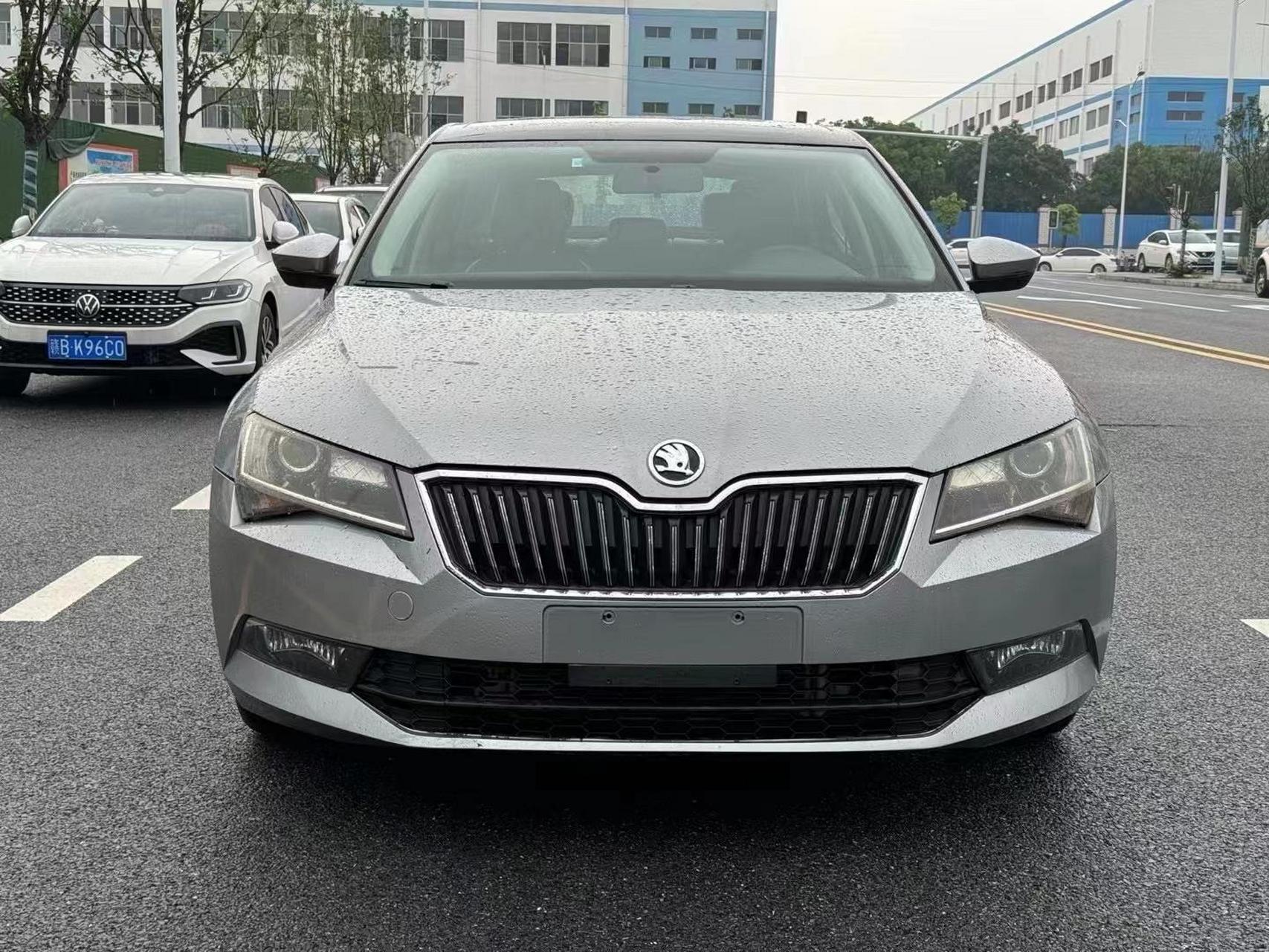 全款5万多,17年斯科达速派,1.4t自