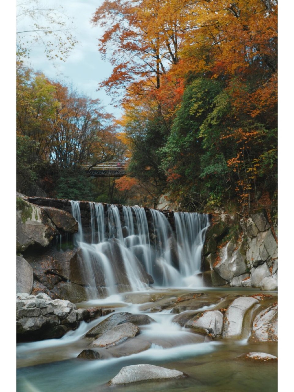 米仓山黑熊沟,这里是秋天最美的样子 光雾山跟米仓山二选一的话一定是