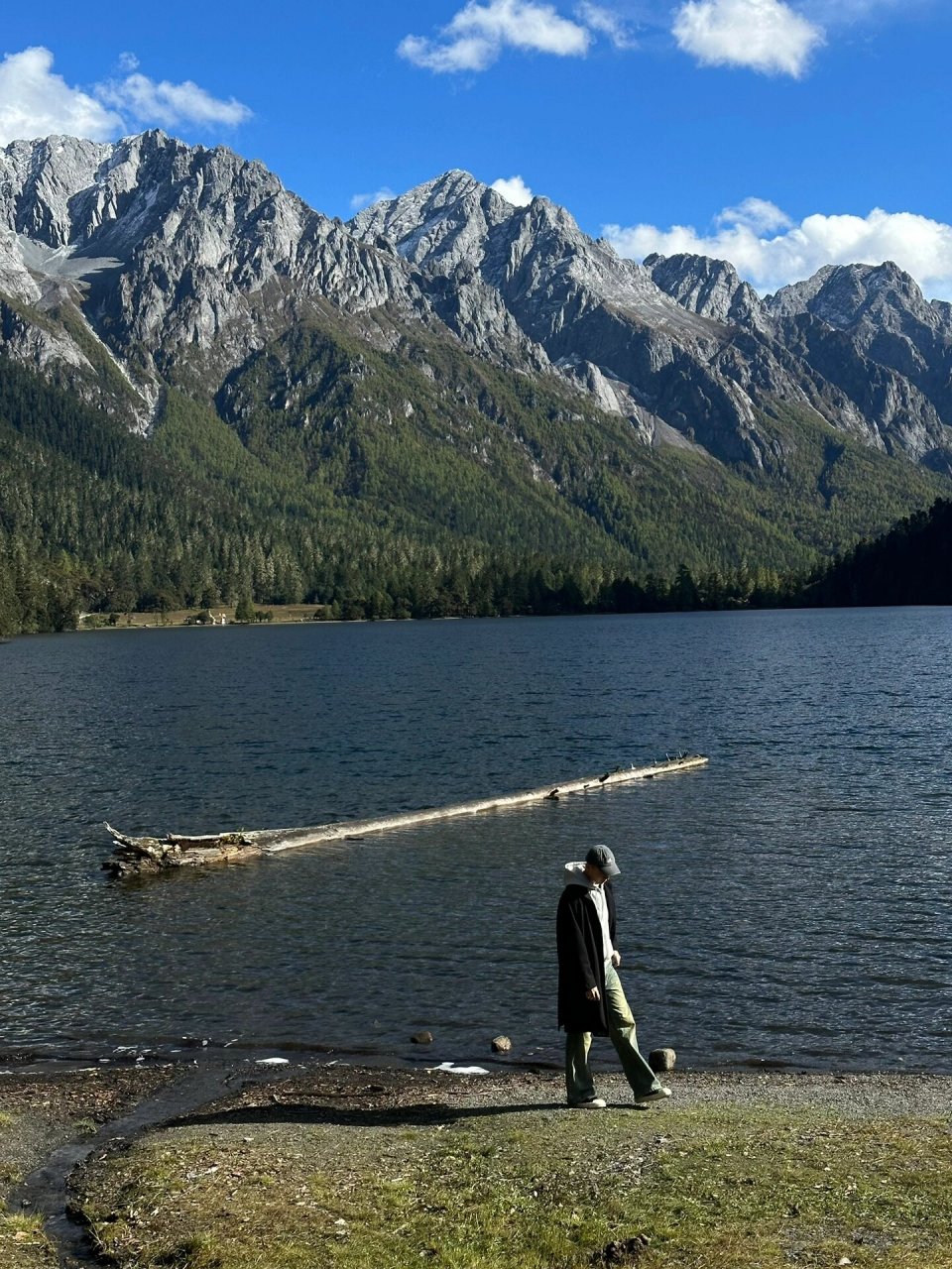 我也很少发live图,但是这个伍须海真的太美太美了,大概是我去过川西