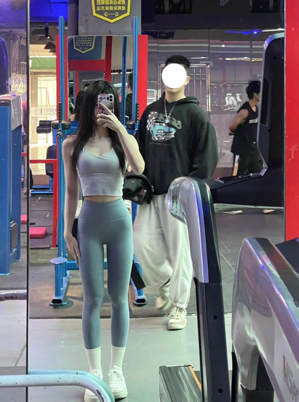 22cm身高差的健身日常,最后一张过分了!