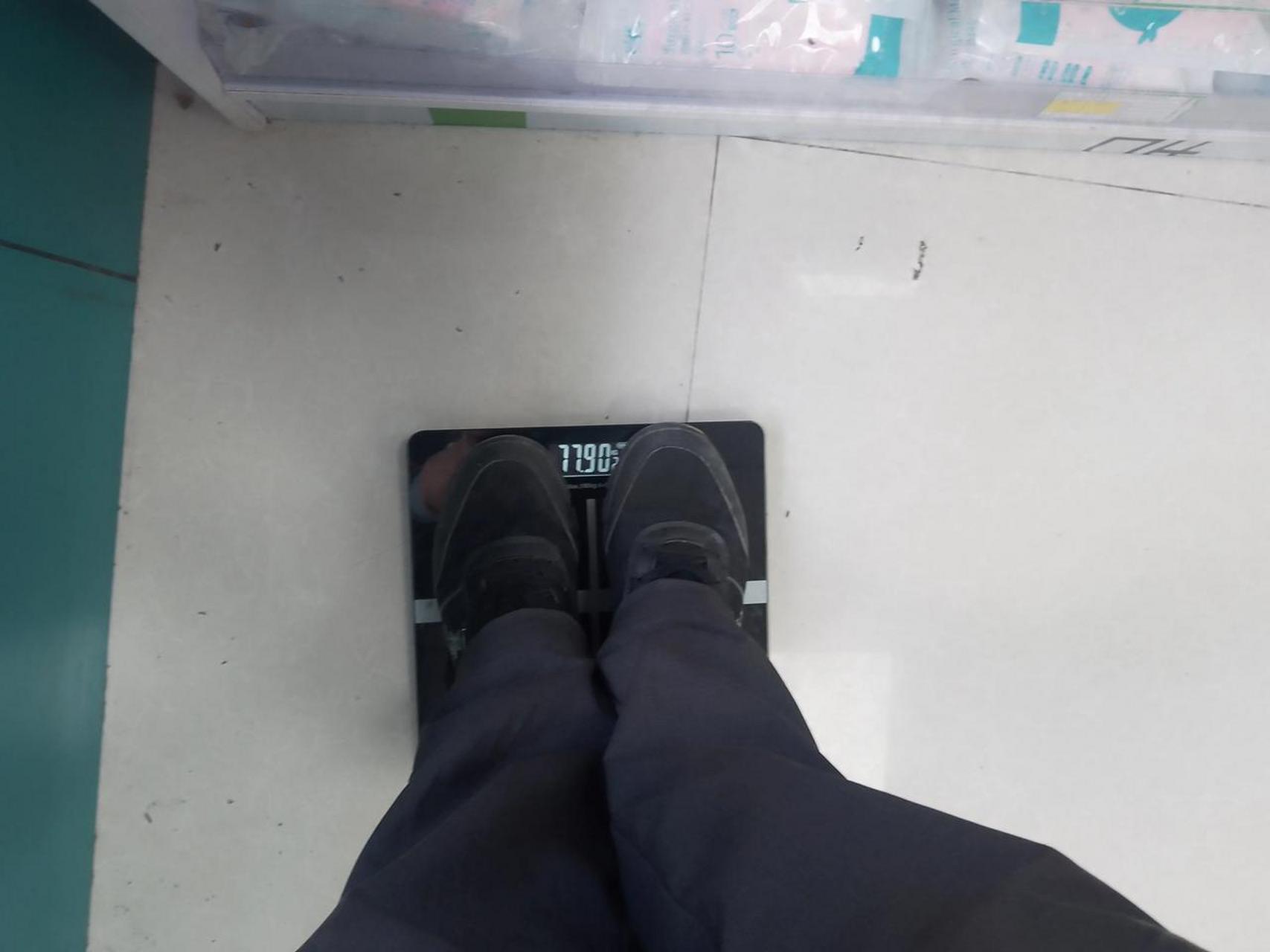 9公斤,成功突破78公斤,就是早晨运动量有点过大,从80公斤降到78公斤