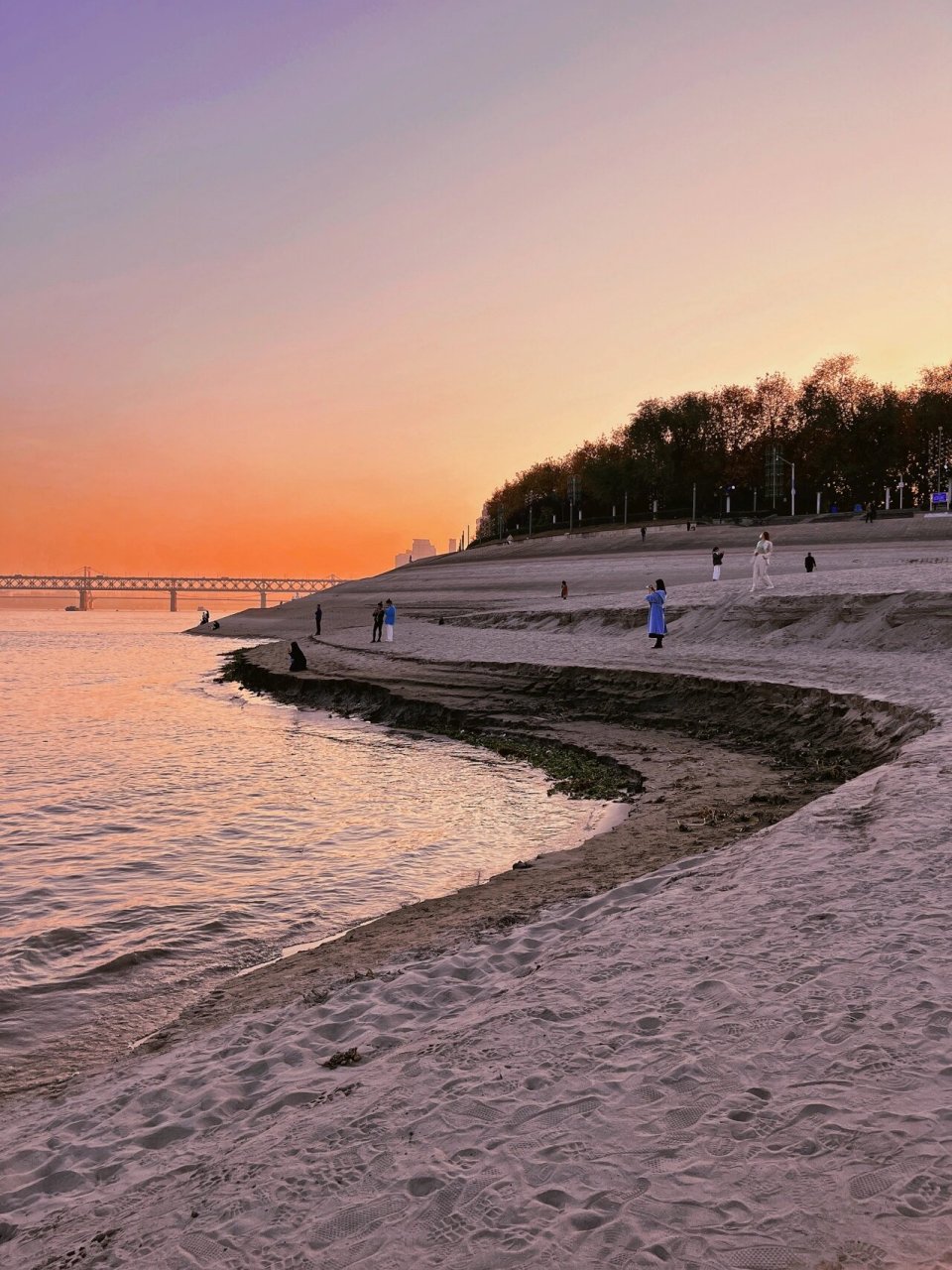 武汉拍照98一起去海边吧 附详细地址 99南岸嘴江滩公园,真的太