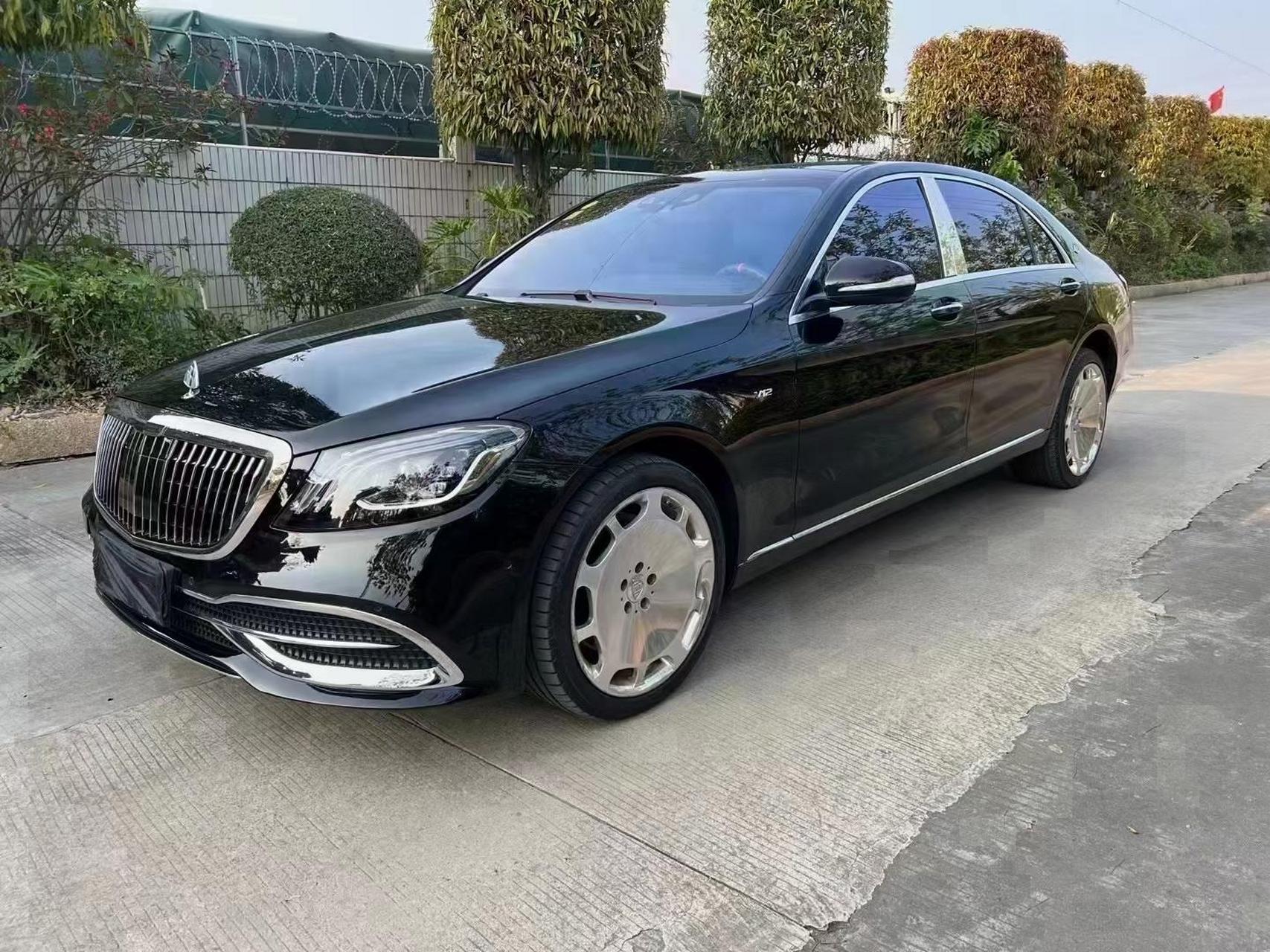 8万 2020款奔驰迈巴赫s560美版 黑外黑内 行政四座 全时四驱 全车隐形