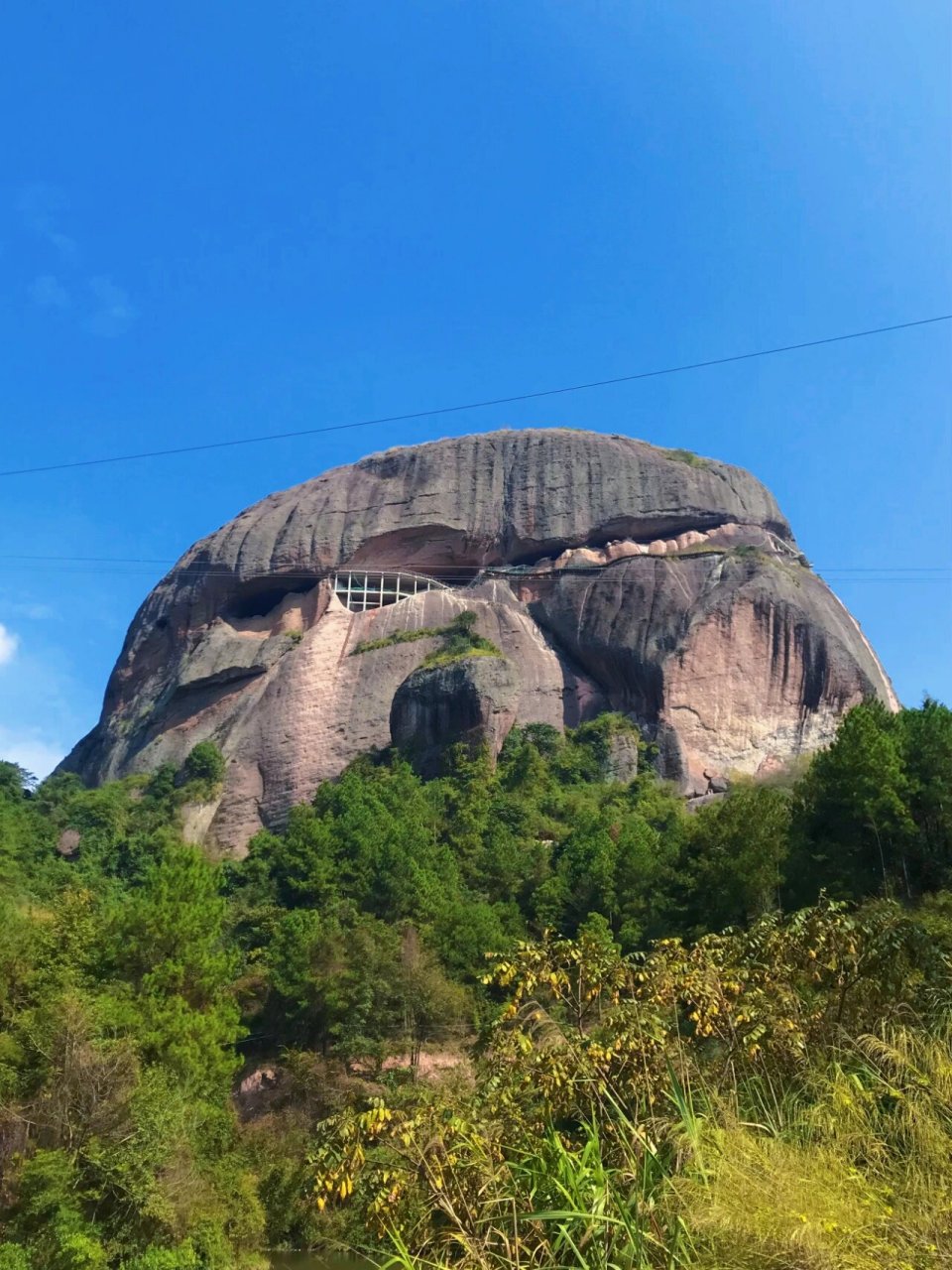 赣州·会昌·汉仙岩 4a级景区:丹霞仙境汉仙岩 景区位于"风景独好"的