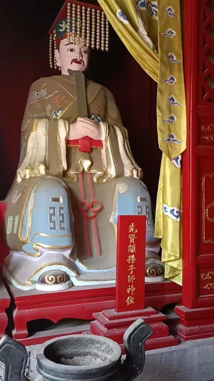 宁阳文庙大成殿子张像四配十二哲 颛孙子张 颛孙家族 子张书院
