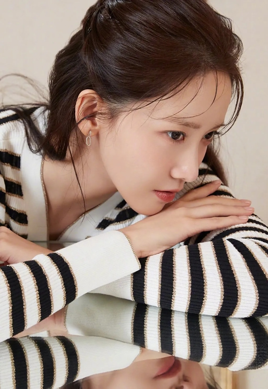 林允儿魅力画报