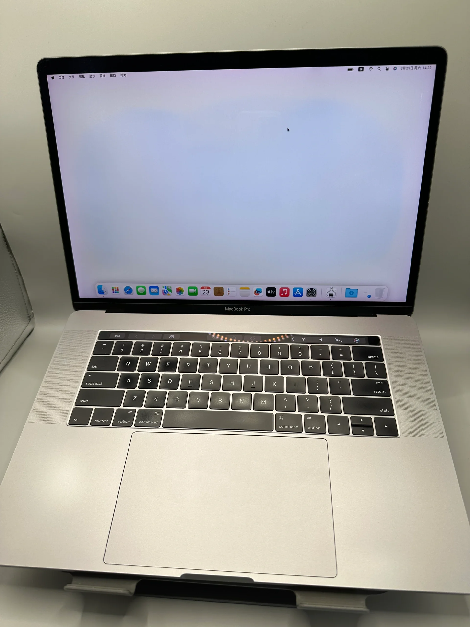 17款 mac book pro 15寸 i7-28g 16 512g