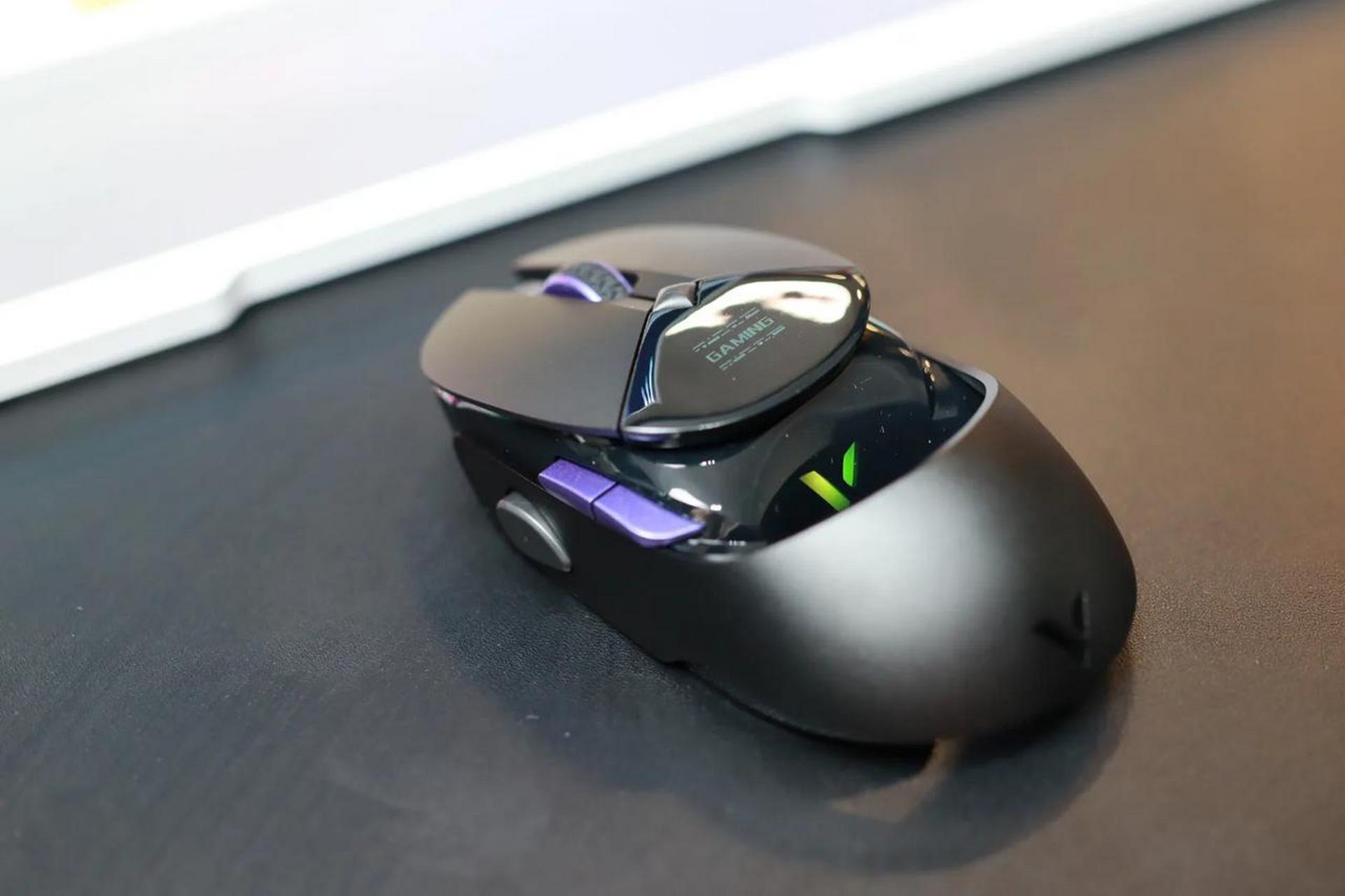 有点意思,imac能玩游戏了 除了妙控键盘鼠标触控板 还给imac准备一套