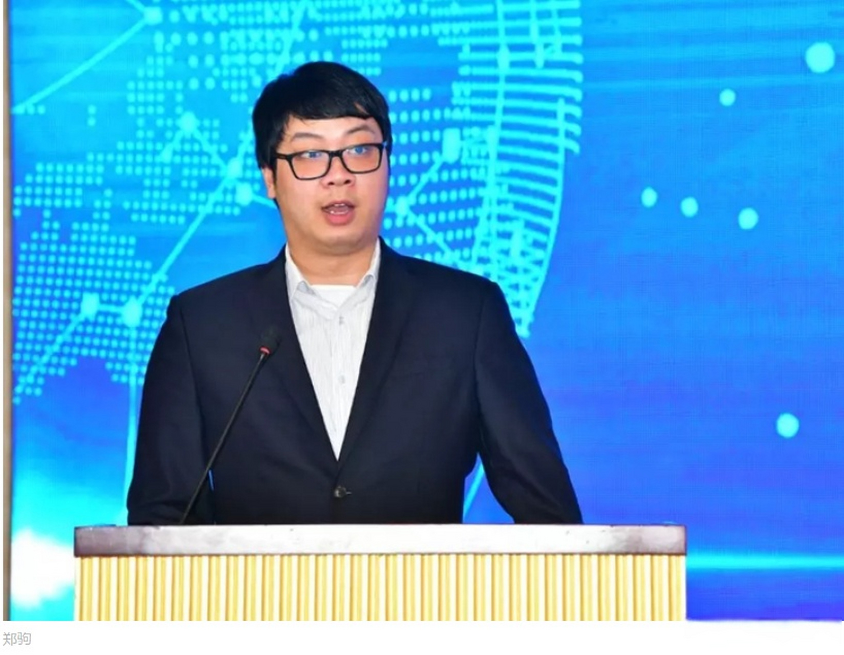 【杉杉股份遗产争夺后续:双方达成一致,周婷当选董事】由杉杉股份创始