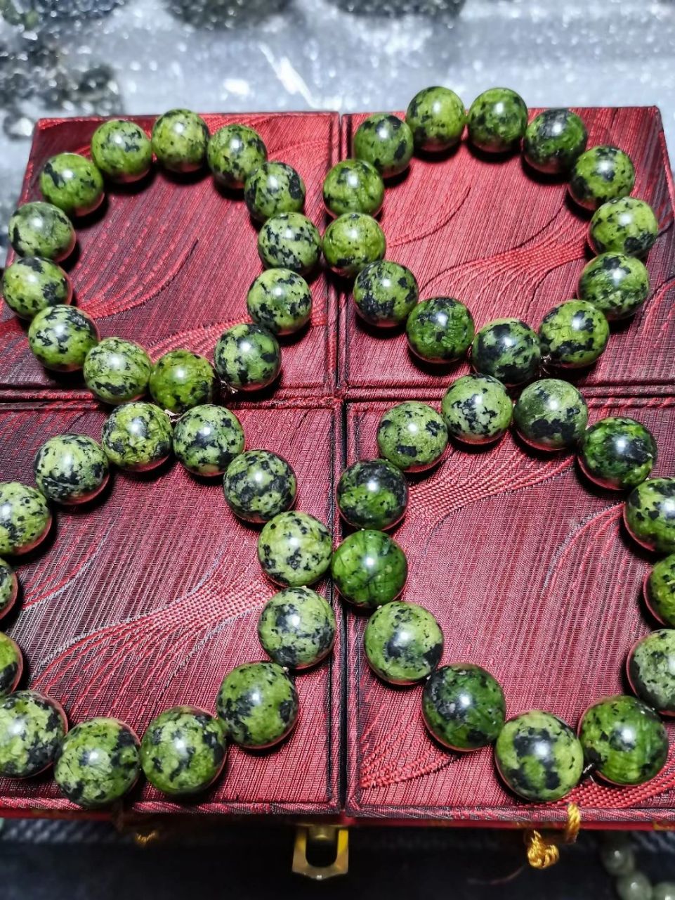 藏玉药王石手串 藏玉药王石精品西瓜绿能量养生保健