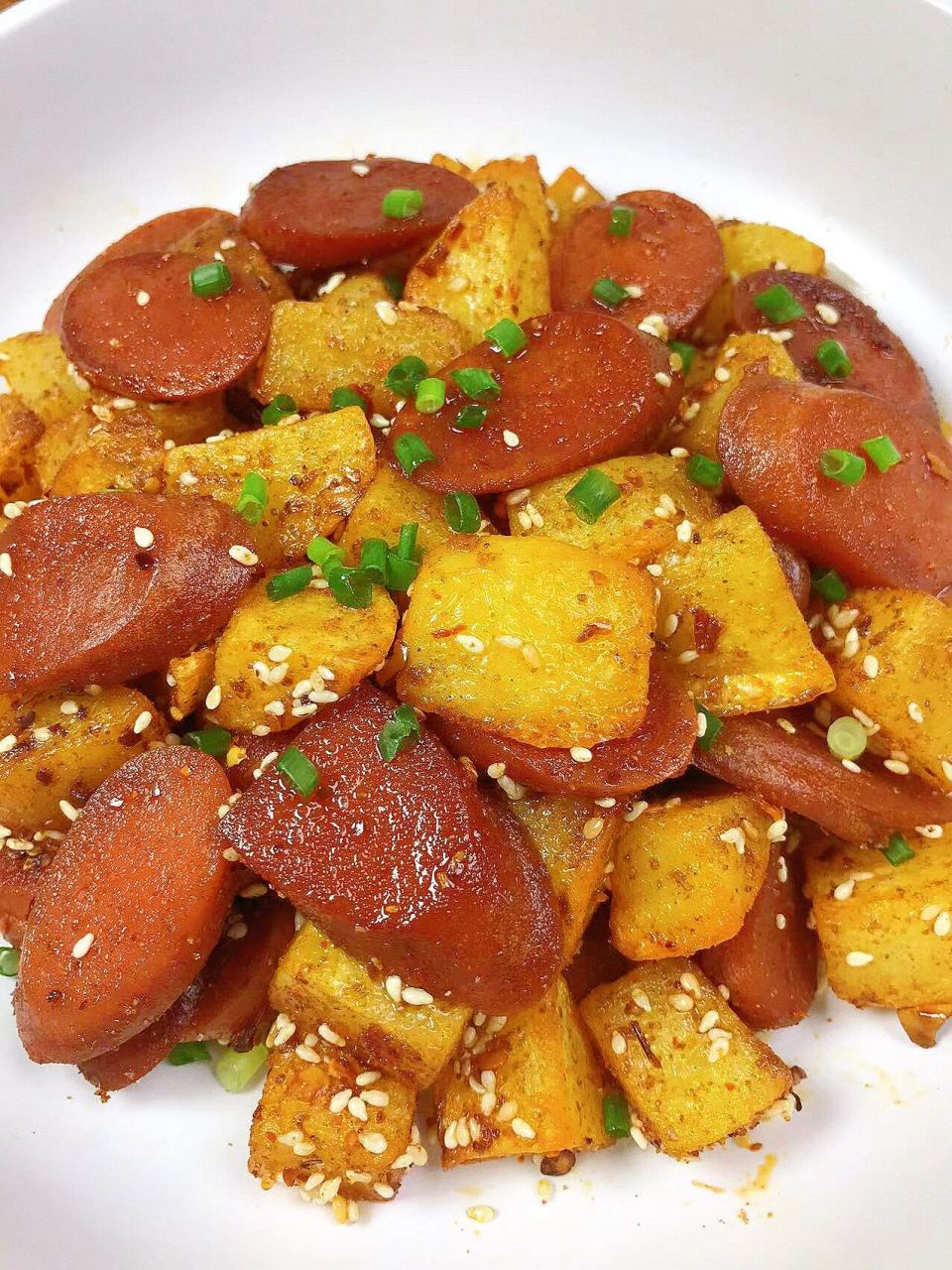 [赞同]今天分享一款孜然火腿土豆丁!香辣过瘾,做法简单!