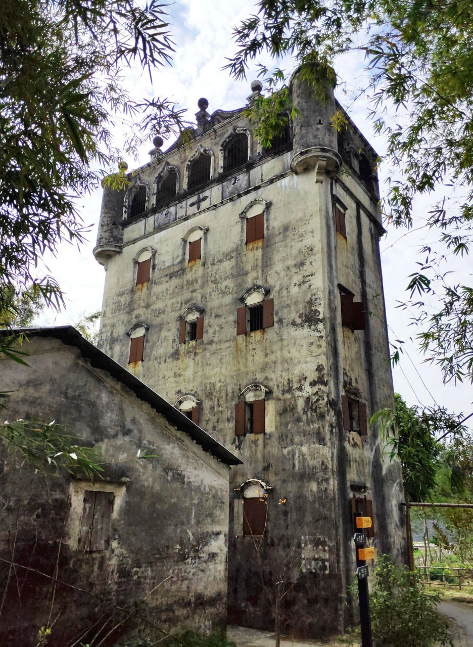 走进凤仪里  旅游攻略: 凤仪里碉楼古村落,位于开平塘口镇四九村,已有