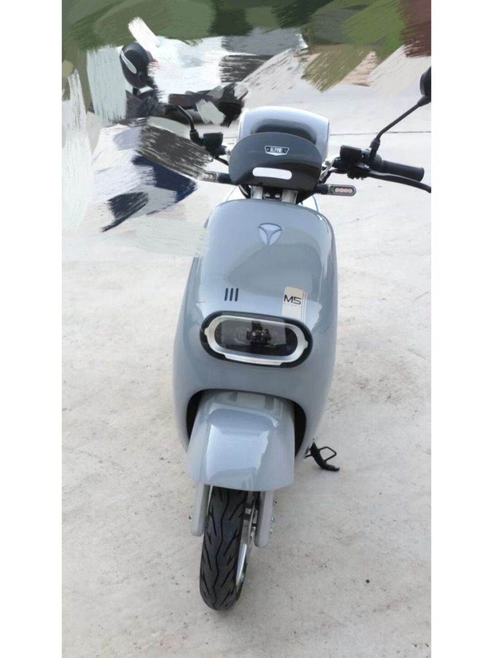 雅迪冠能m5个人吐槽 昨天买的雅迪冠能m5,从昨天到现在骑了68km