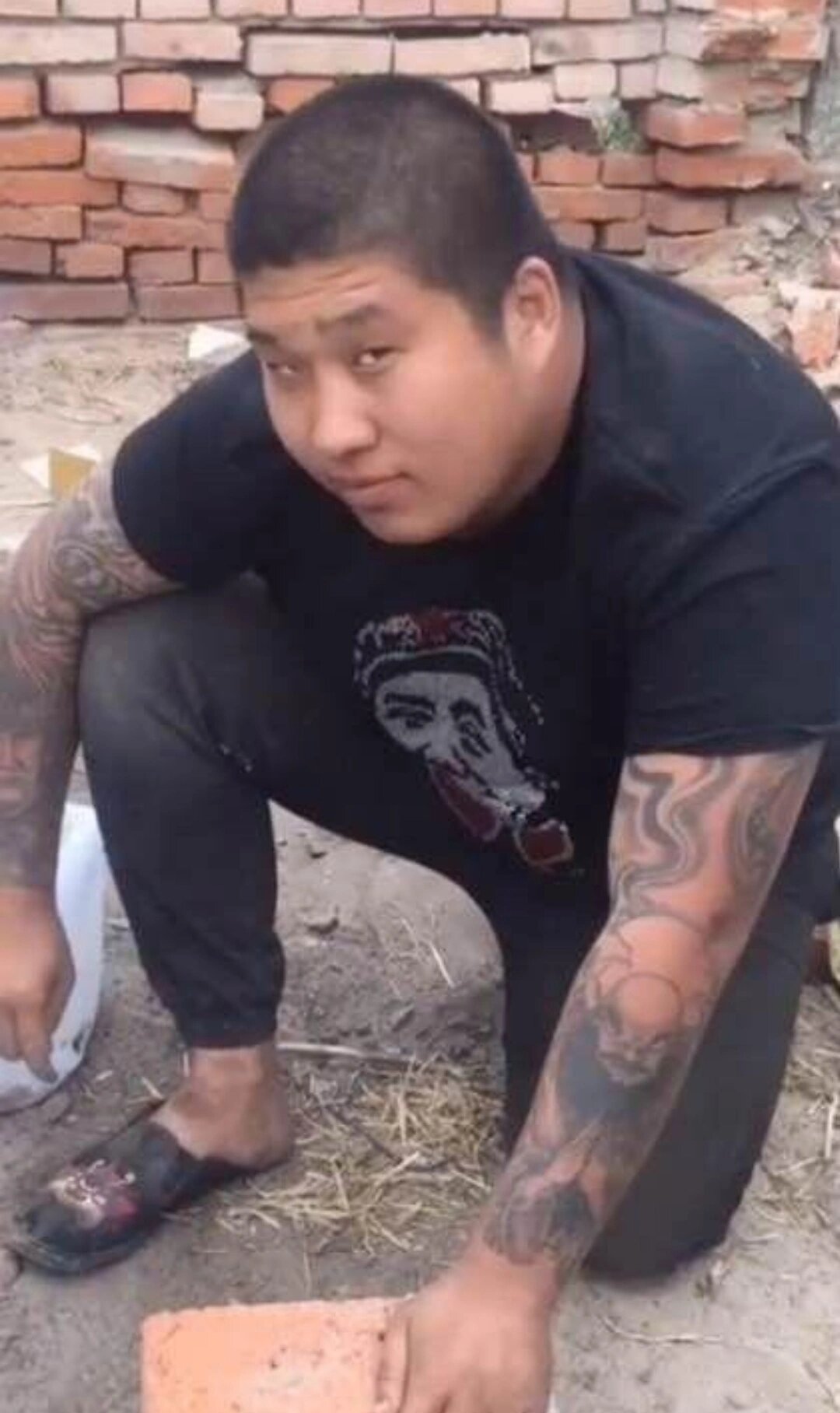 的经典作品东北往事直到今天在网民中也是津津乐道的存在 在沈阳大街