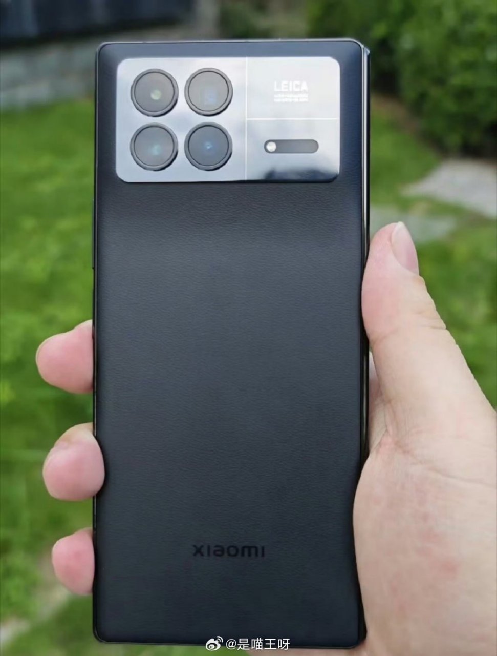 不知道哪位勇士又把小米mix fold3 真机给提前放出来了?