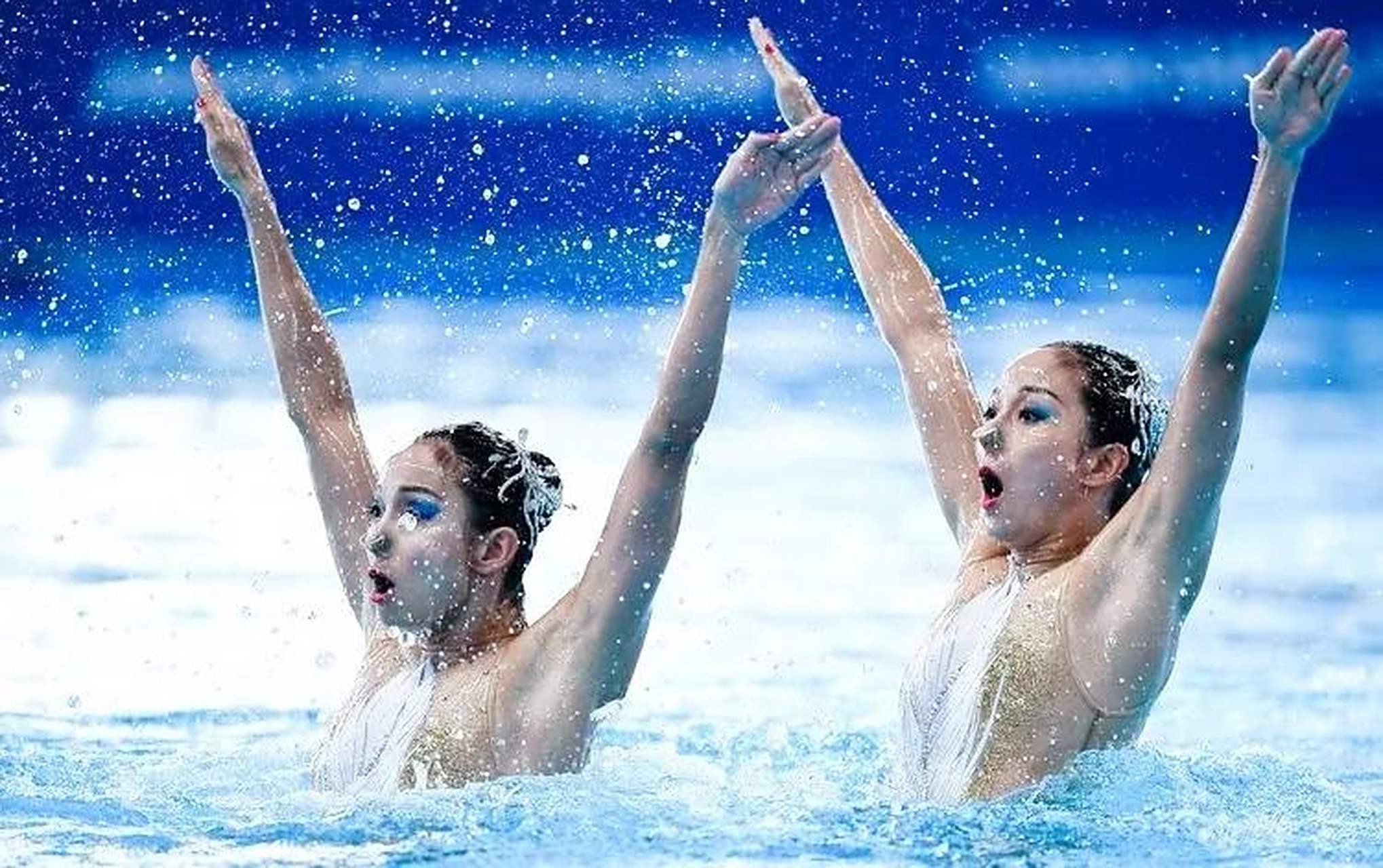 美女运动员之蒋文文,蒋婷婷  花样游泳队一直是美女扎堆的地方,而被称