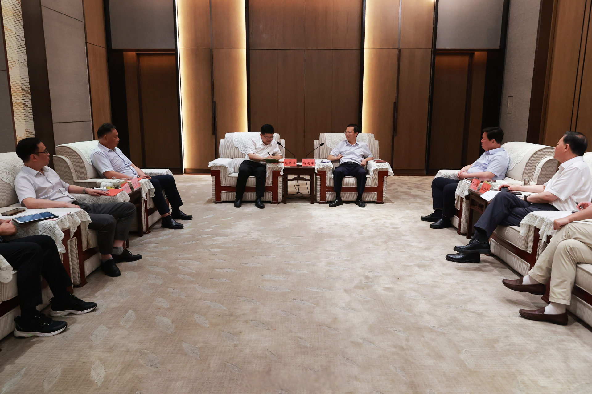 【高建军李湘豫会见奇瑞控股副总经理鲍思语】#聚焦开封高质量发展# 7