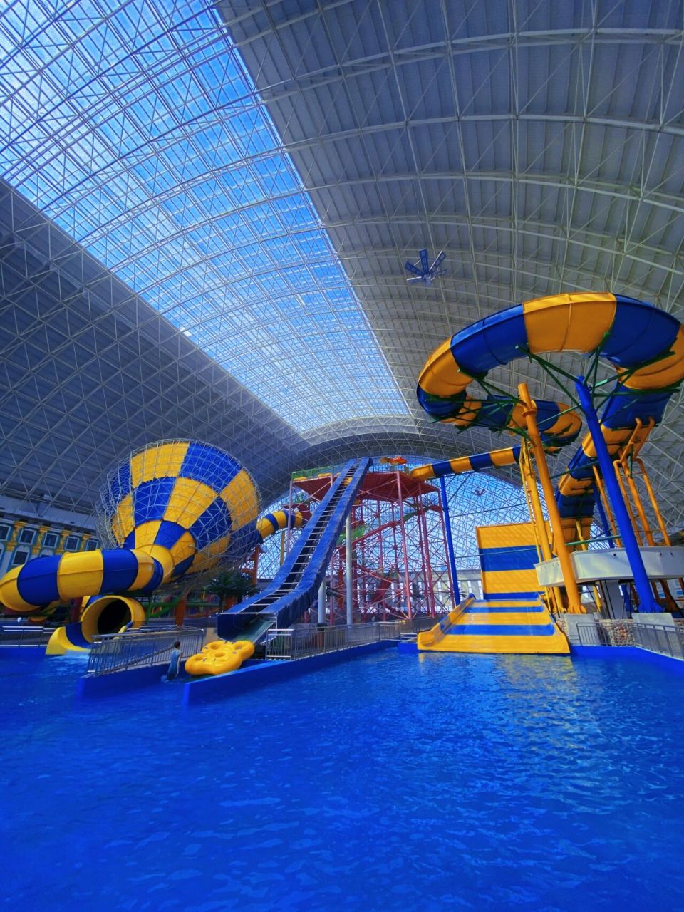 奎屯帝锚水上乐园,真的好好玩!